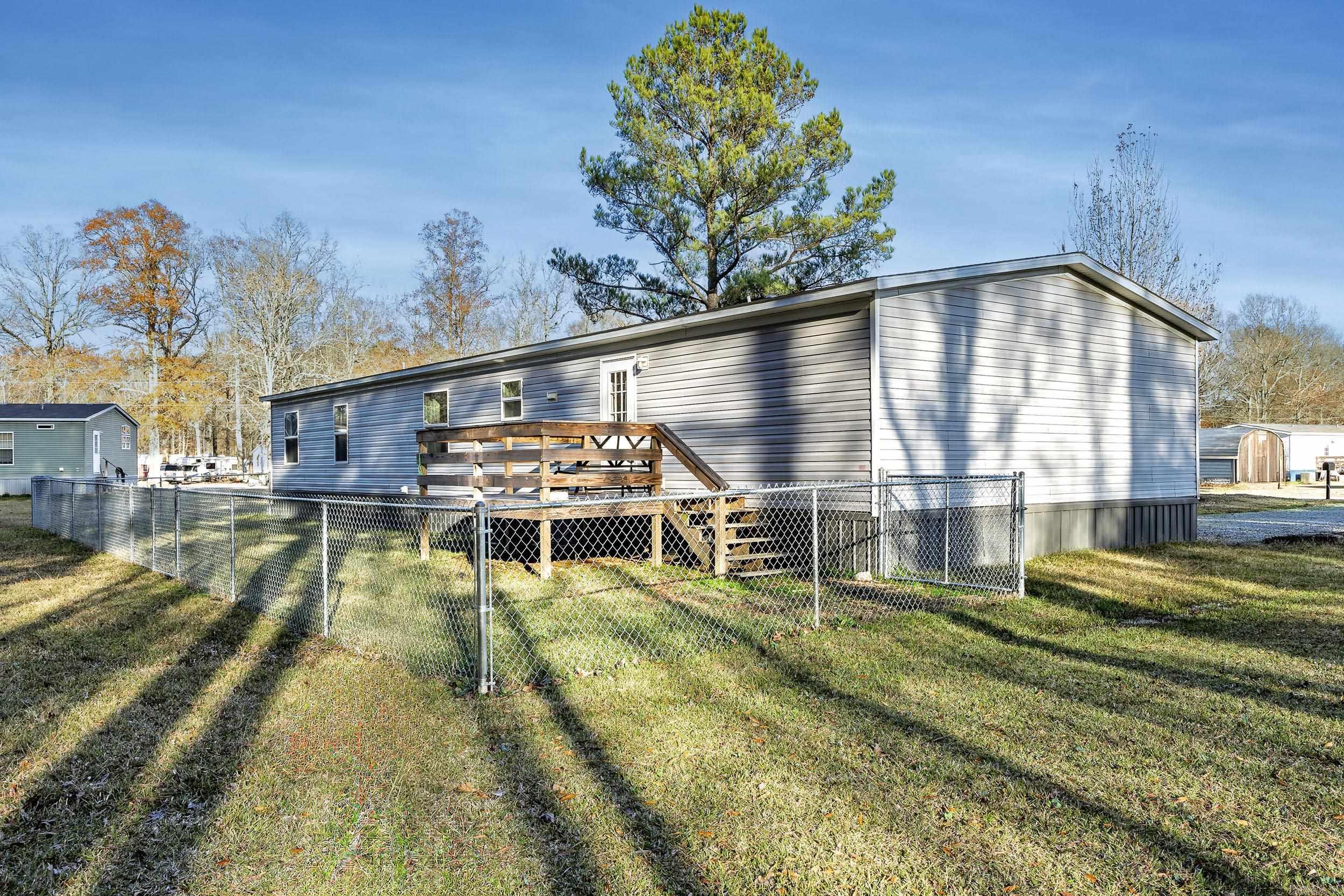 1313  Madeline  Benton, AR