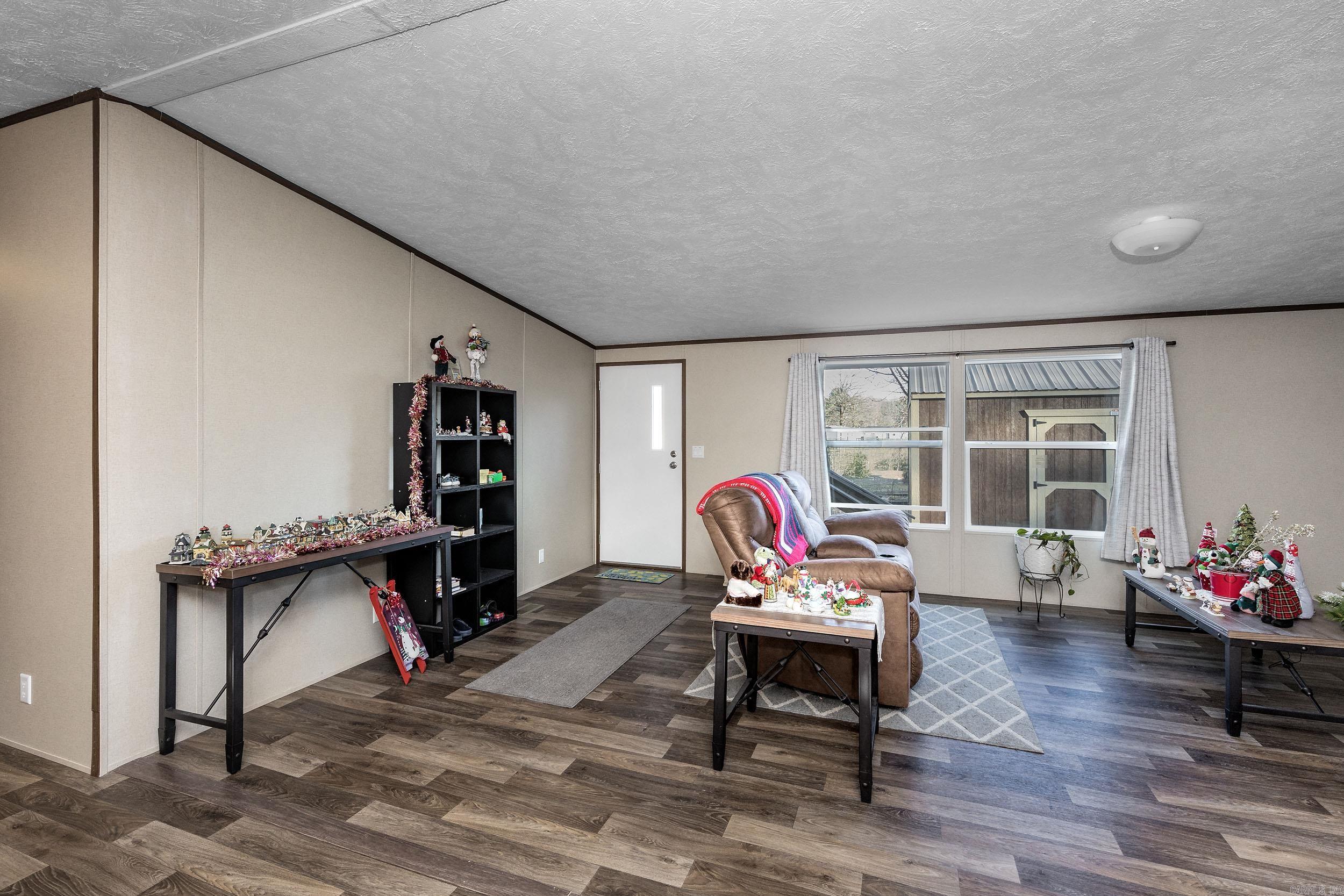 1313  Madeline  Benton, AR