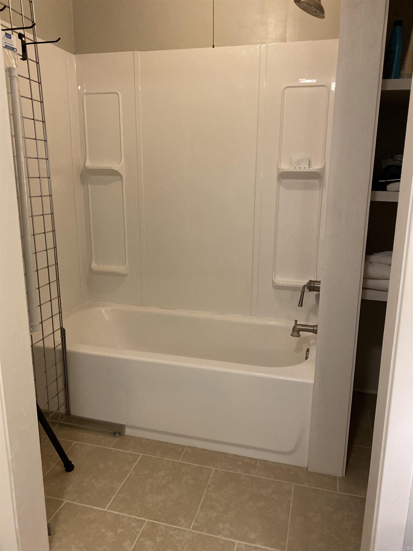 100 E Front  Hazen, AR
