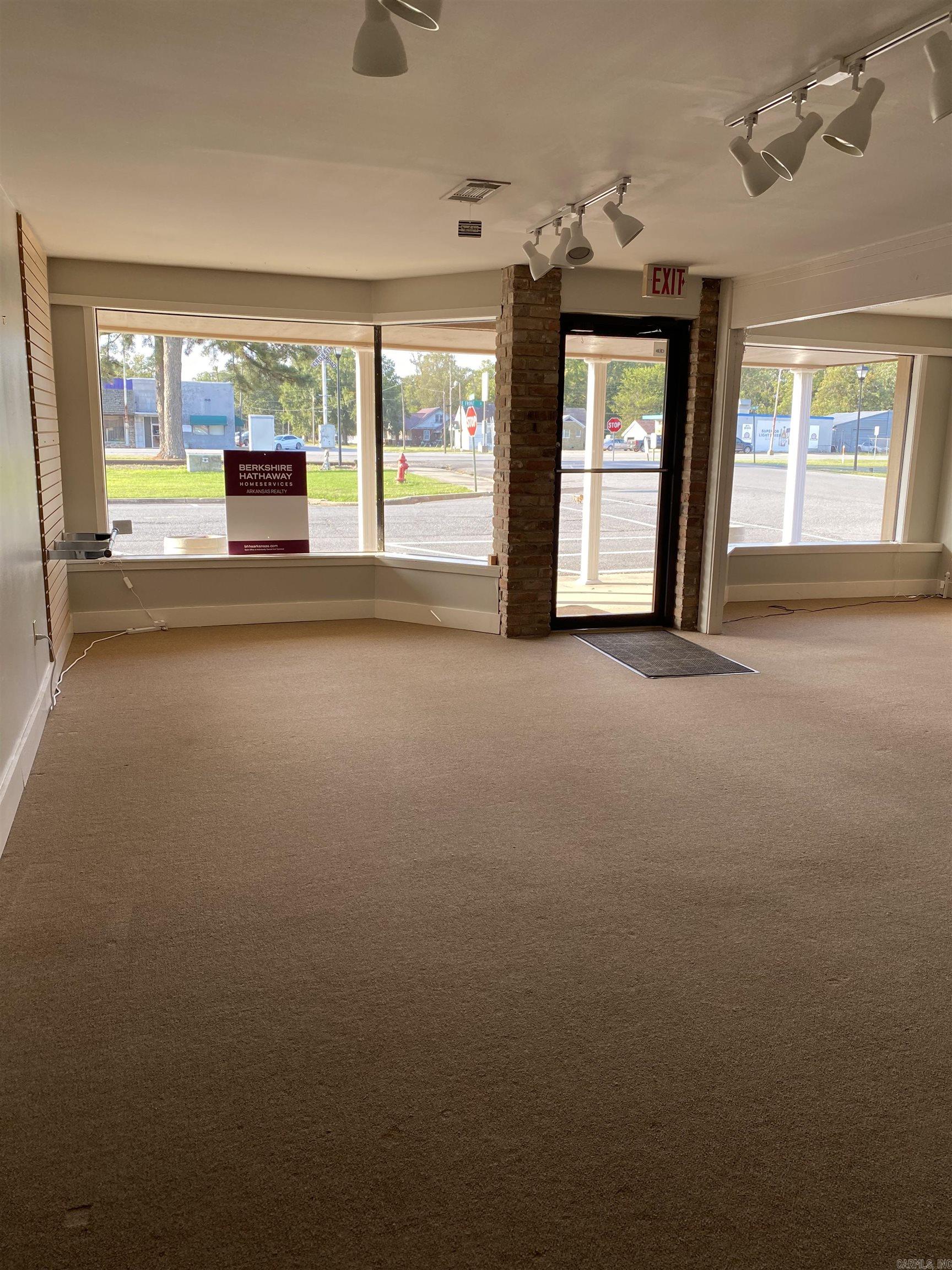 100 E Front  Hazen, AR