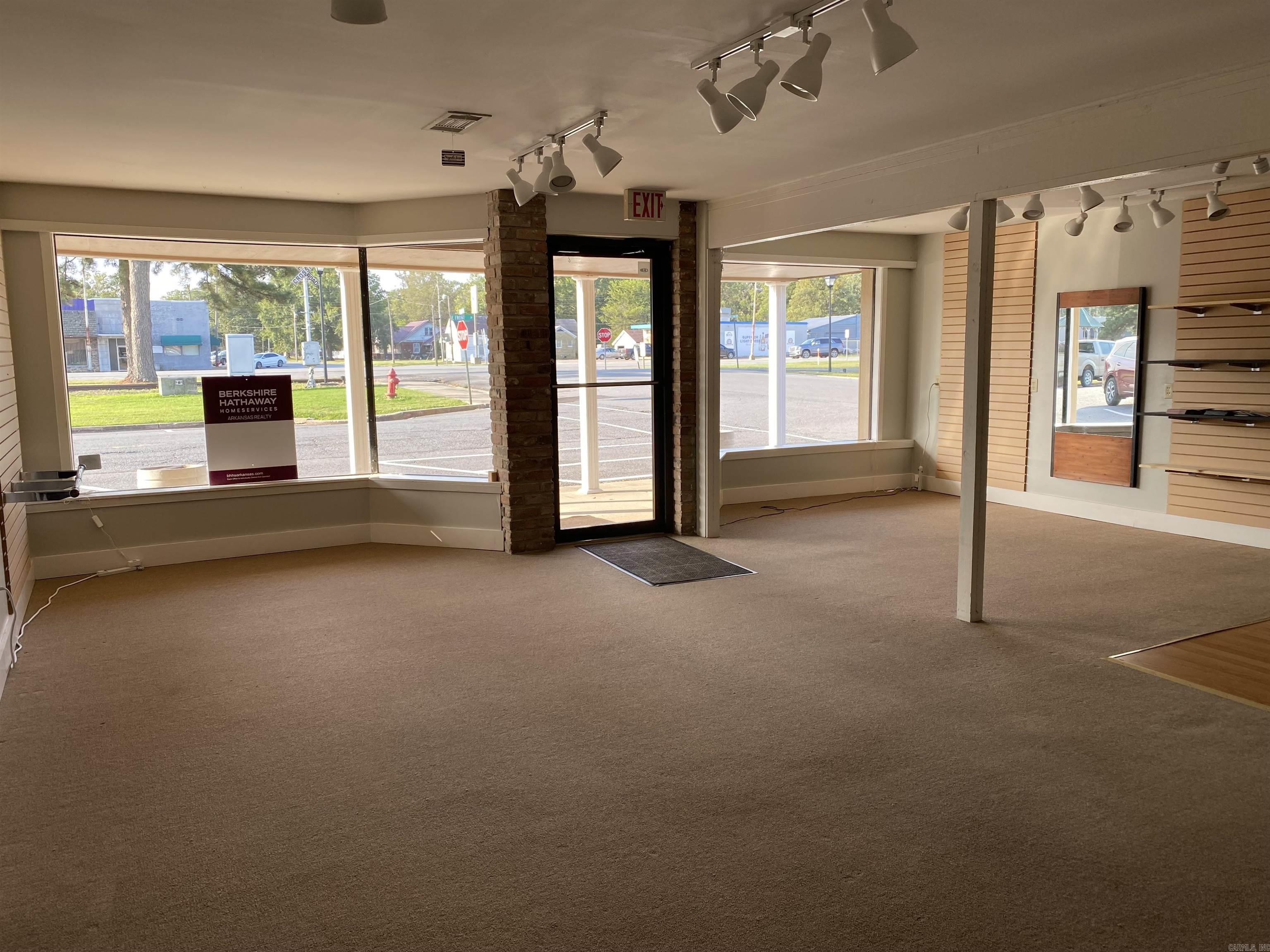 100 E Front  Hazen, AR