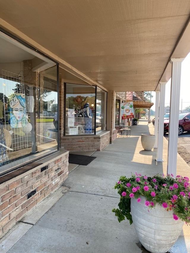 100 E Front  Hazen, AR