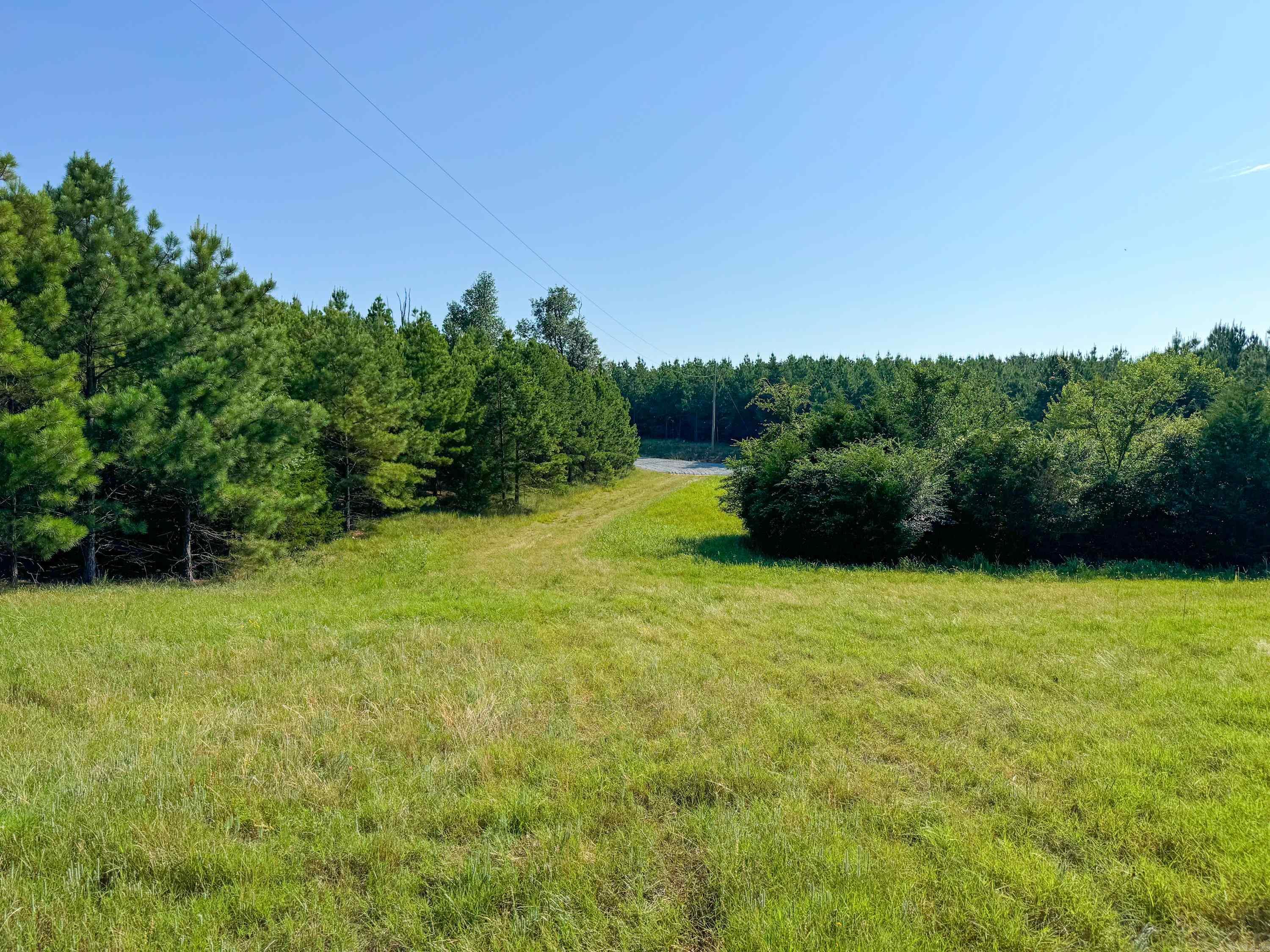 1079 W Crossroads  Quitman, AR