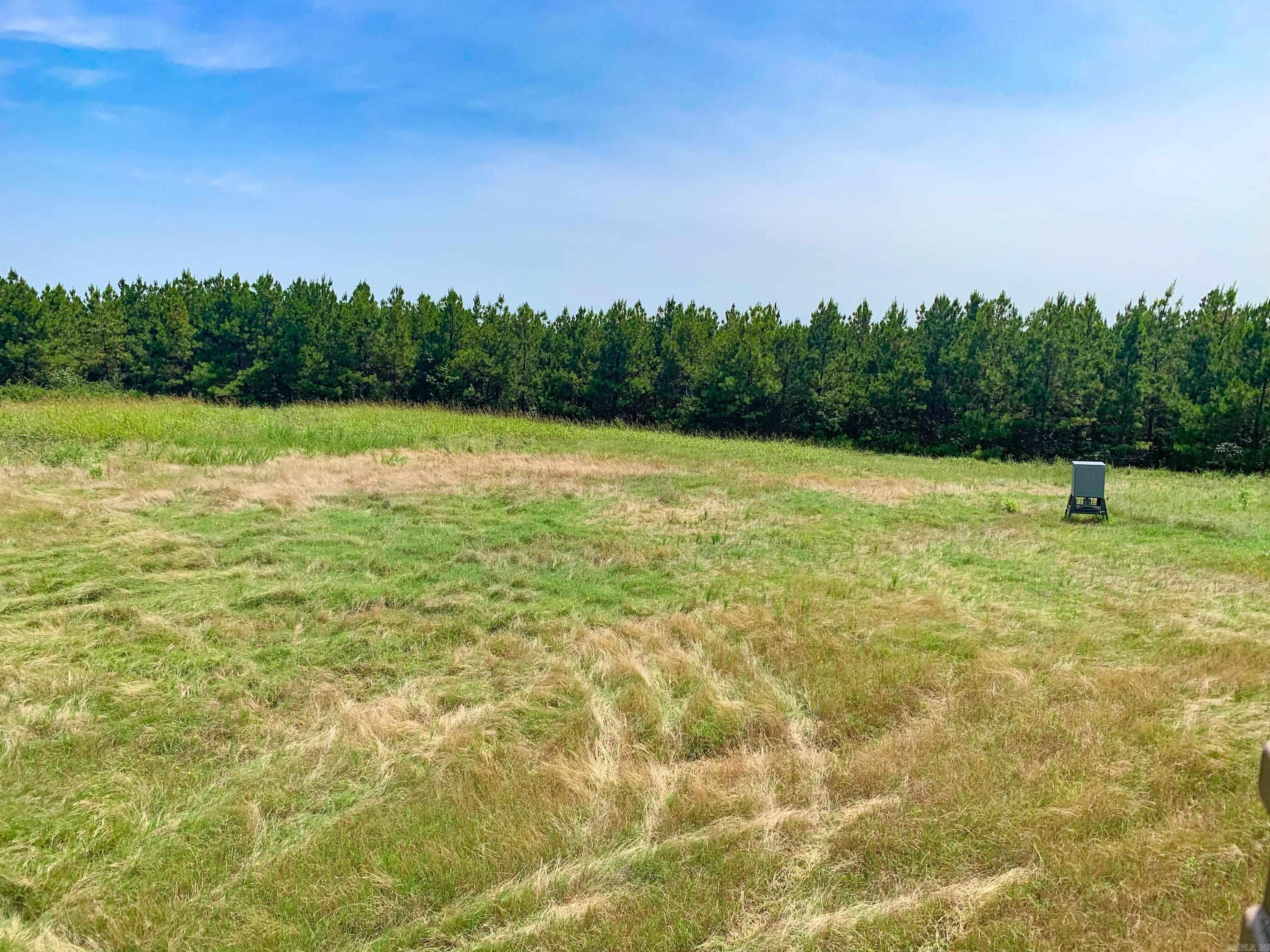 1079 W Crossroads  Quitman, AR