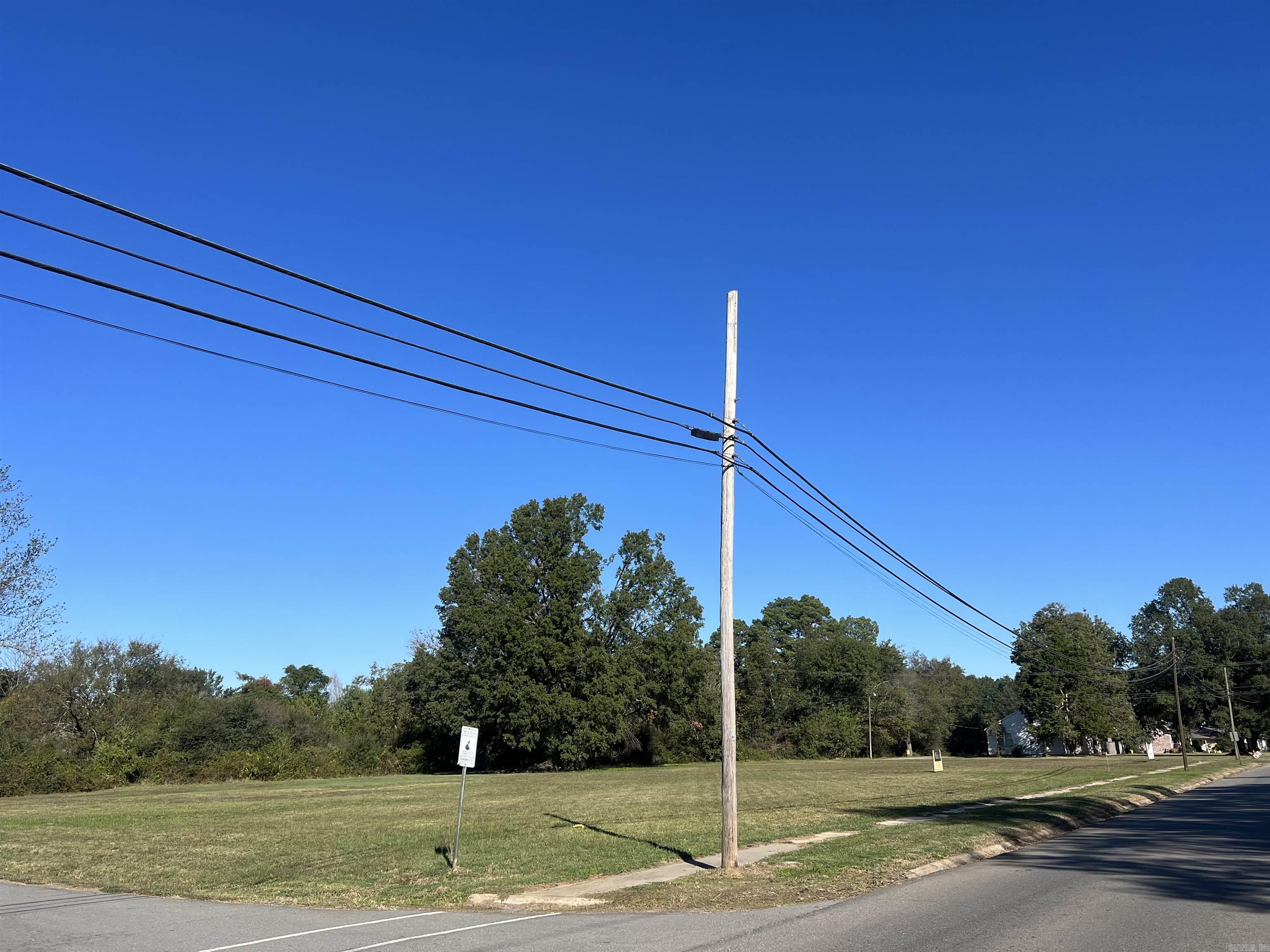 1204 S Buerkle  Stuttgart, AR