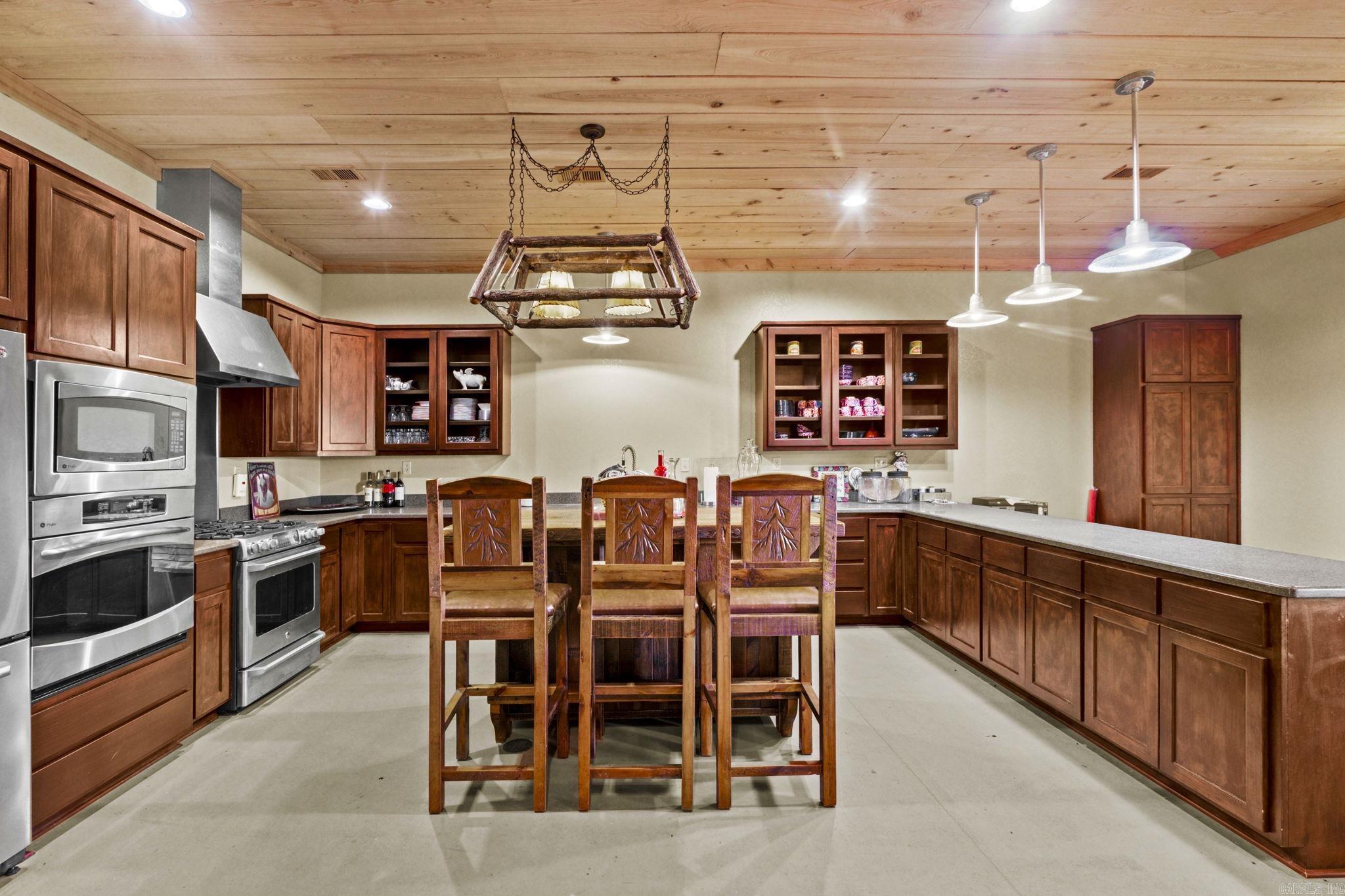 140  Vineyard  Searcy, AR