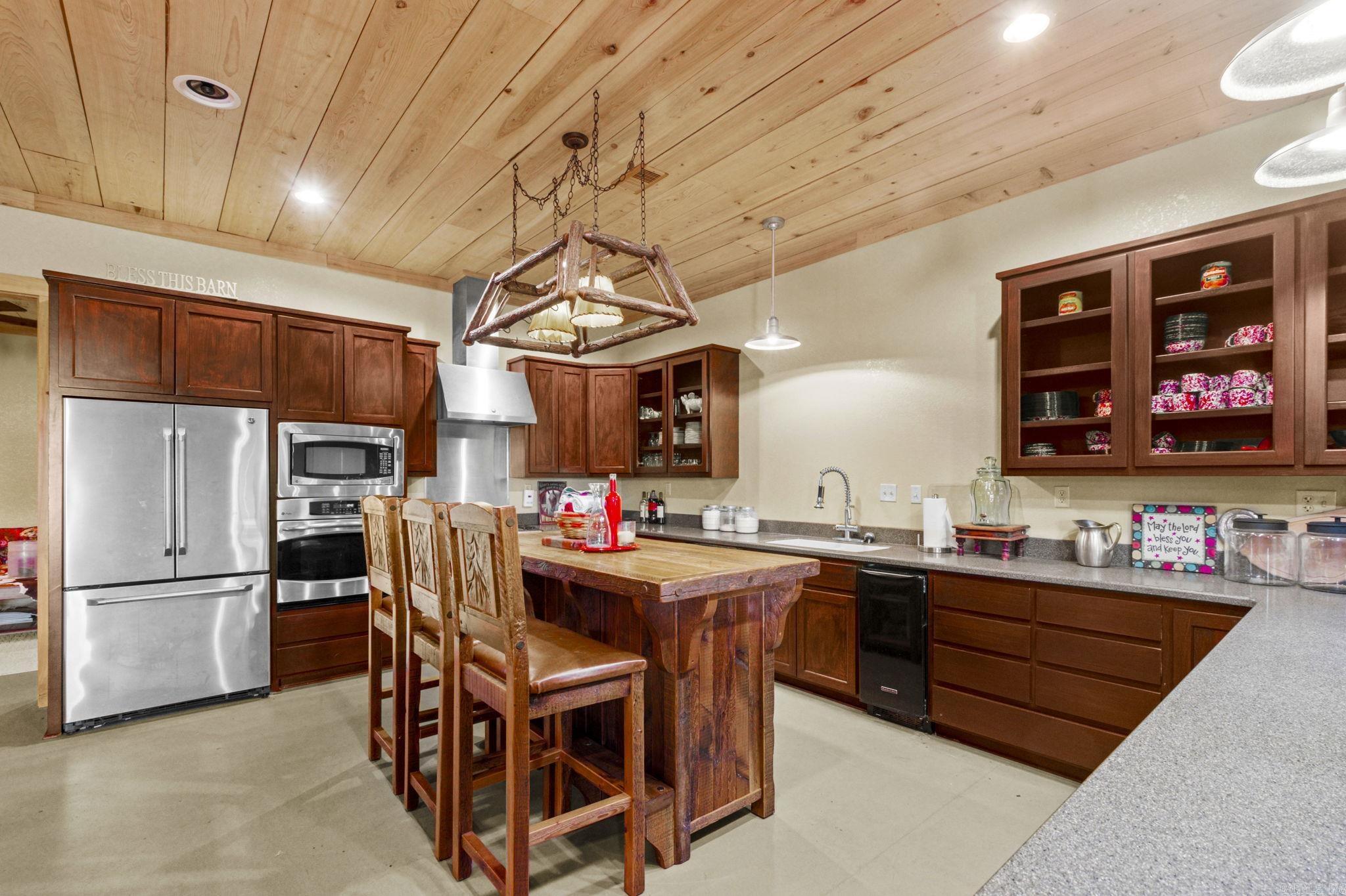 140  Vineyard  Searcy, AR