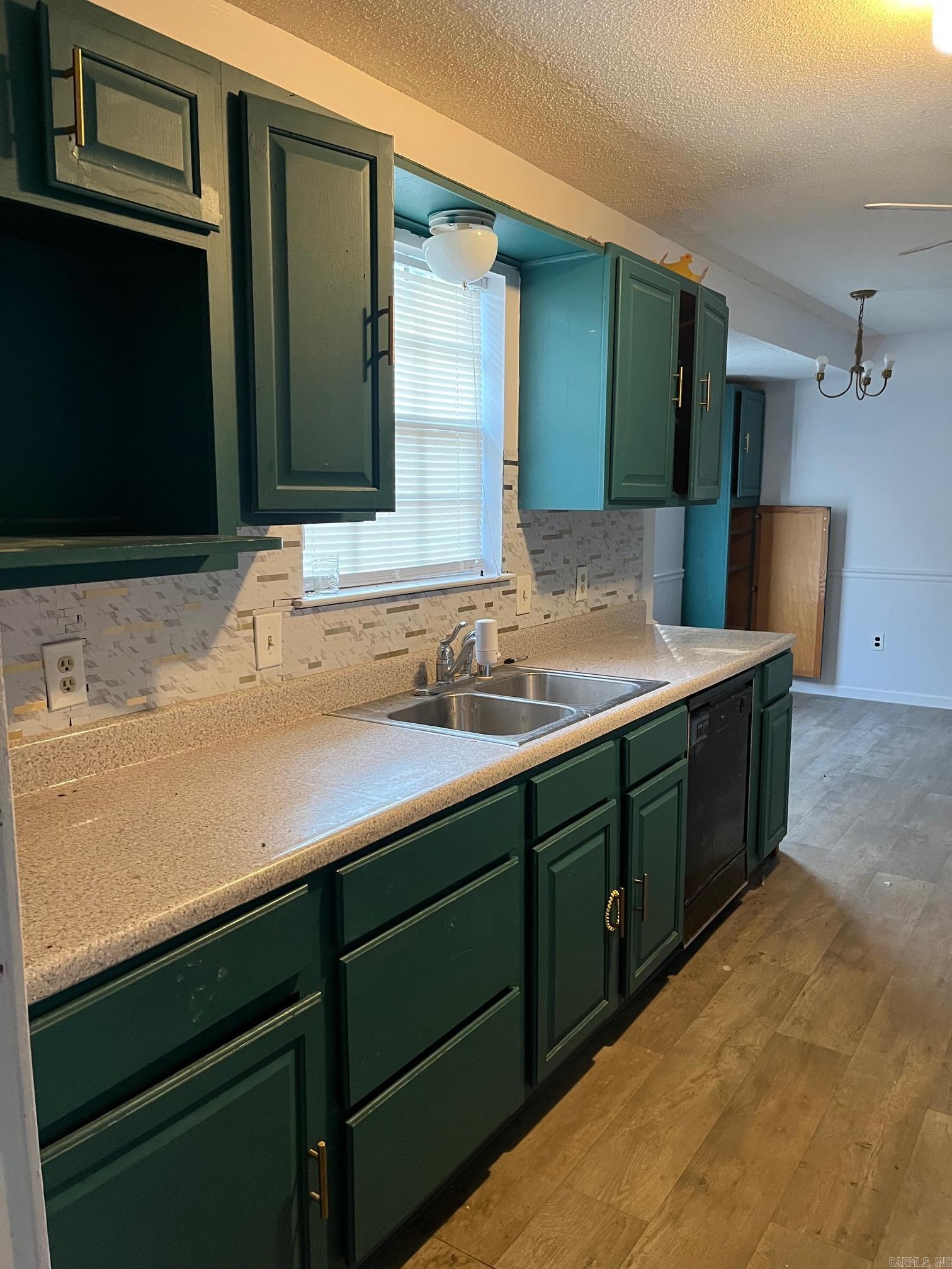 7009  Guinevere  Little Rock, AR