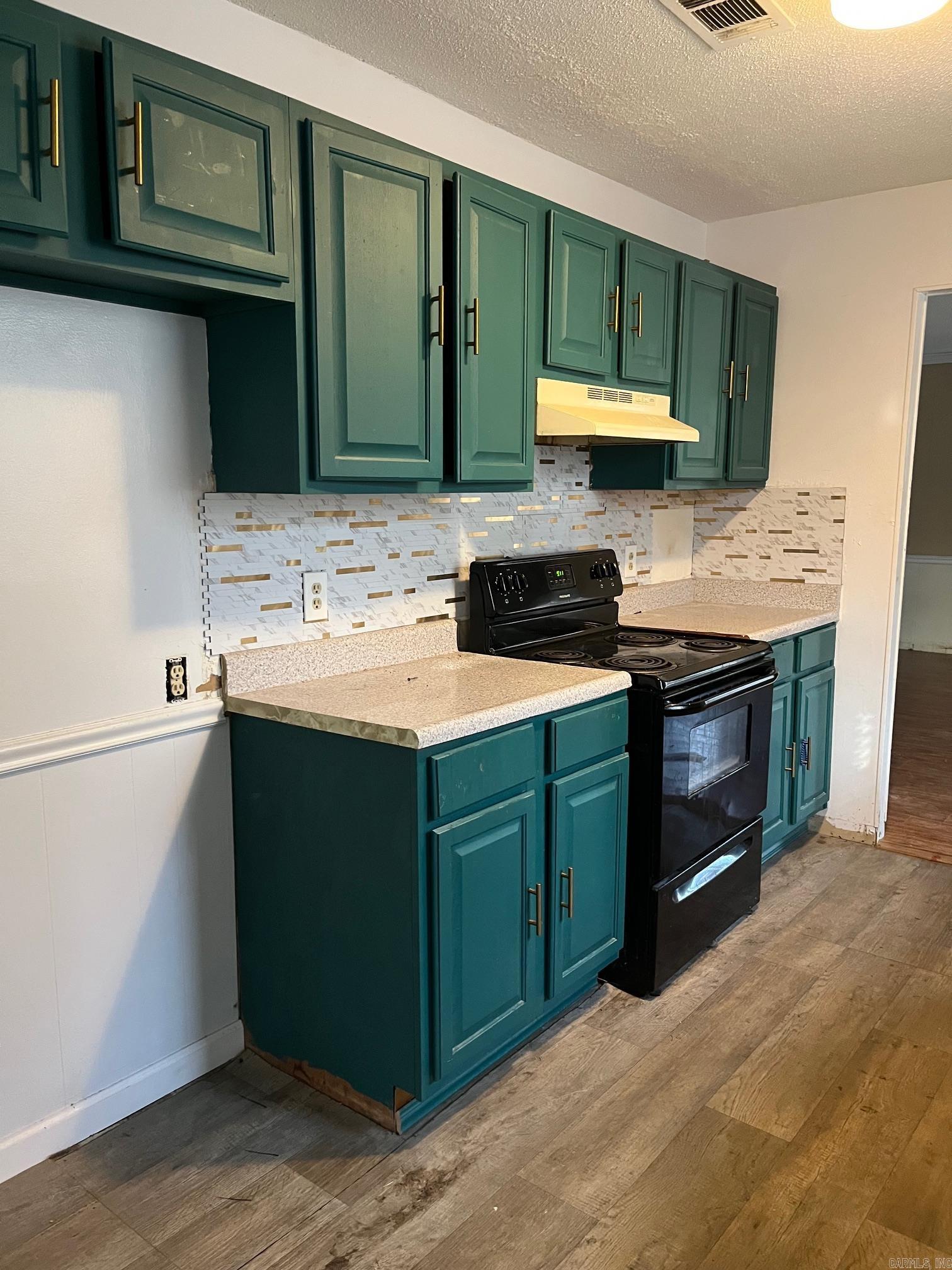 7009  Guinevere  Little Rock, AR