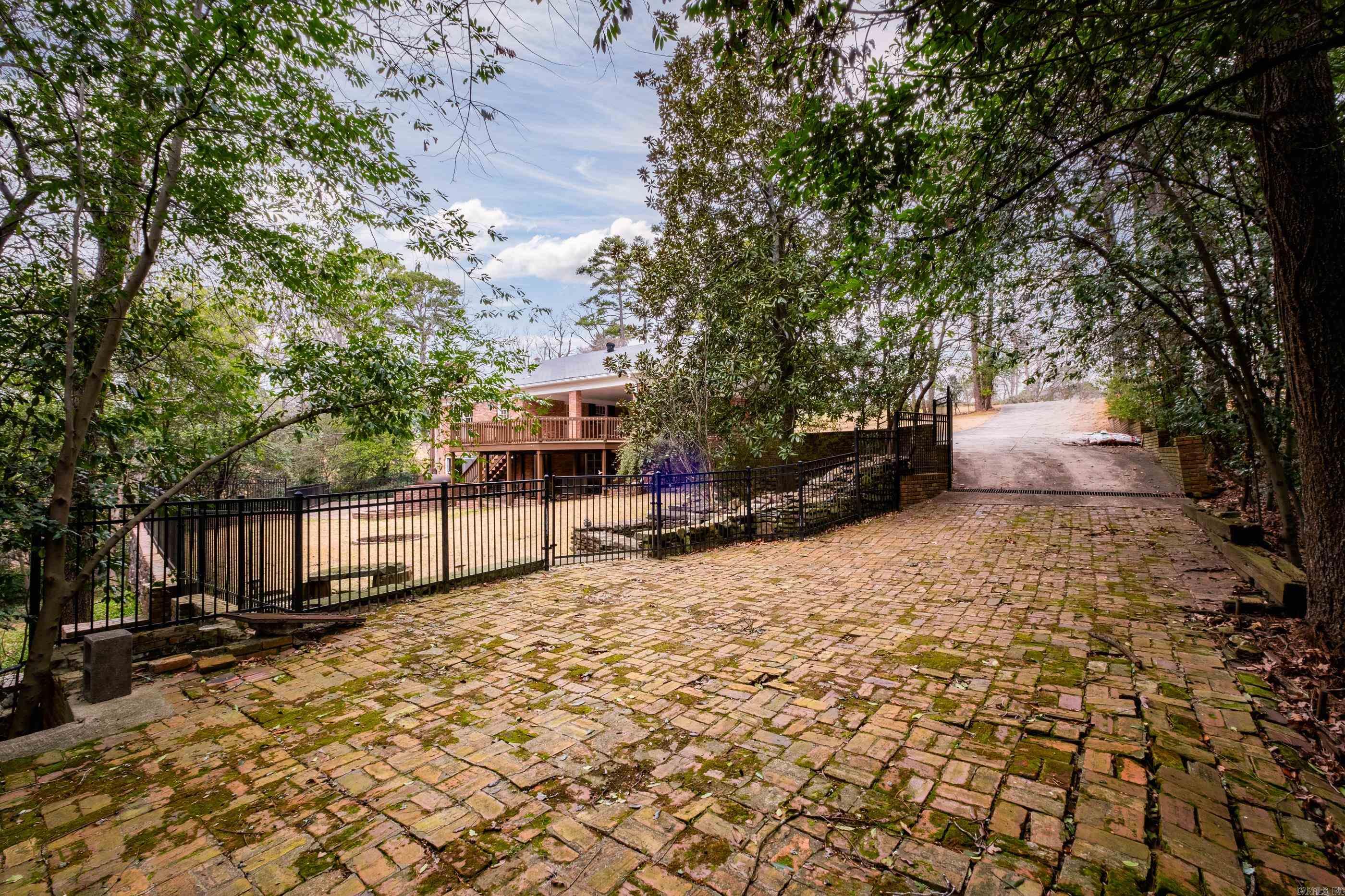8  Robinwood  Little Rock, AR