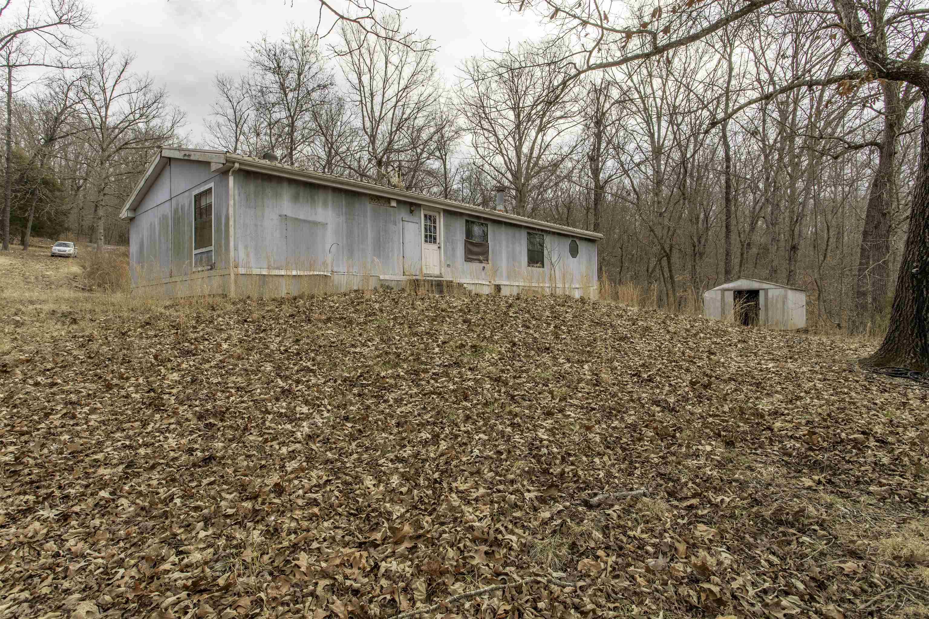 601  Woodland Hills  Hardy, AR