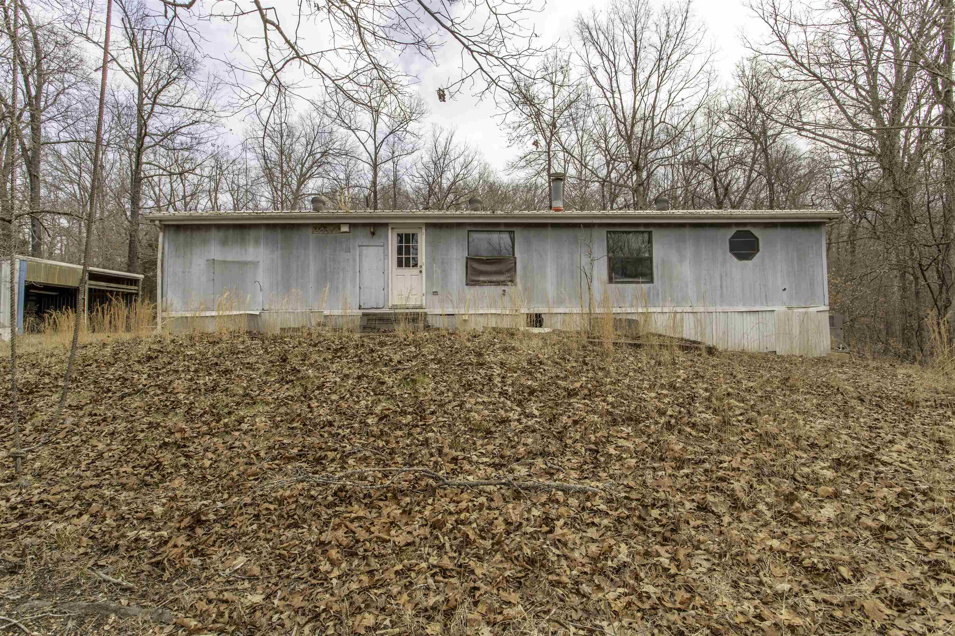 601  Woodland Hills  Hardy, AR