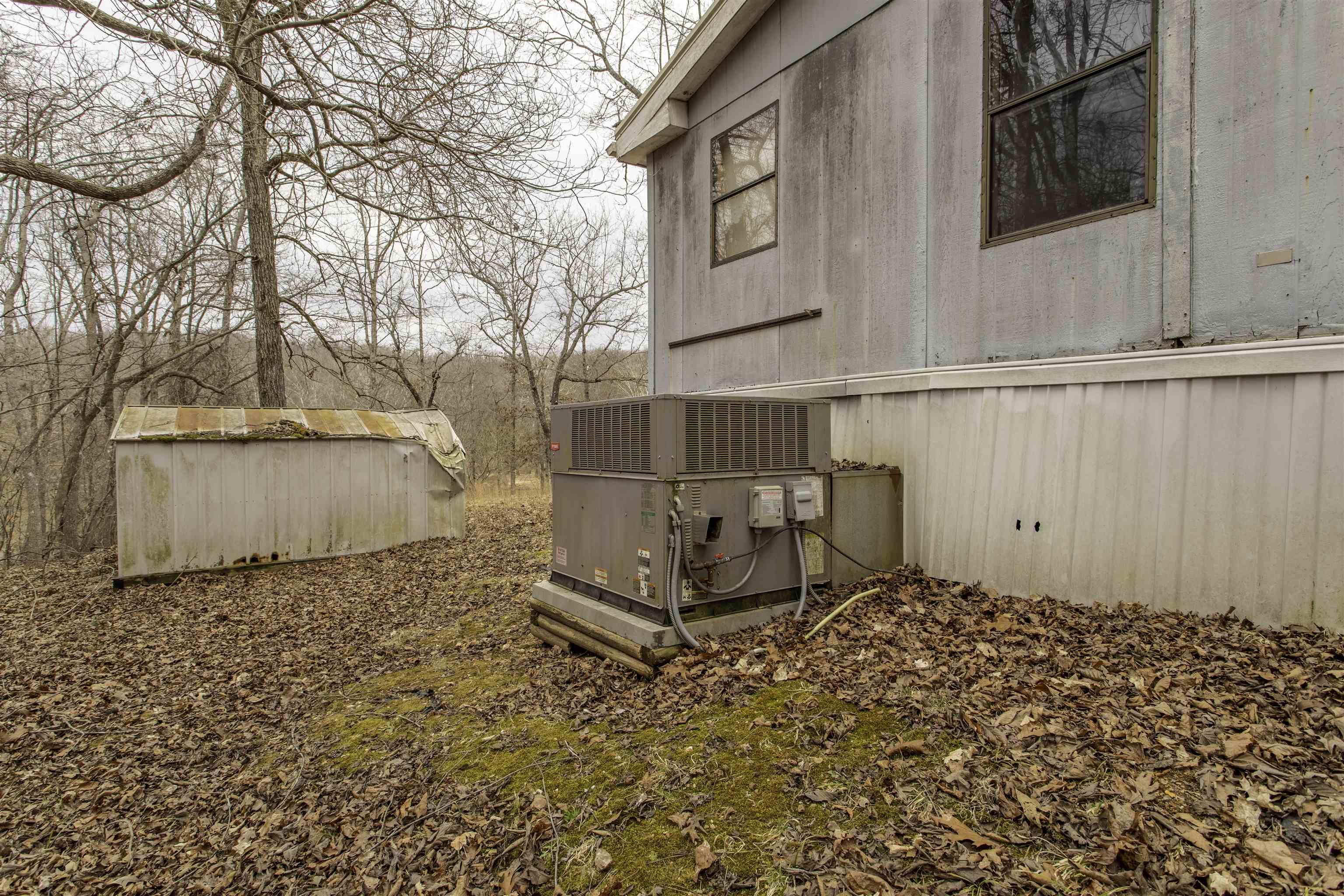 601  Woodland Hills  Hardy, AR