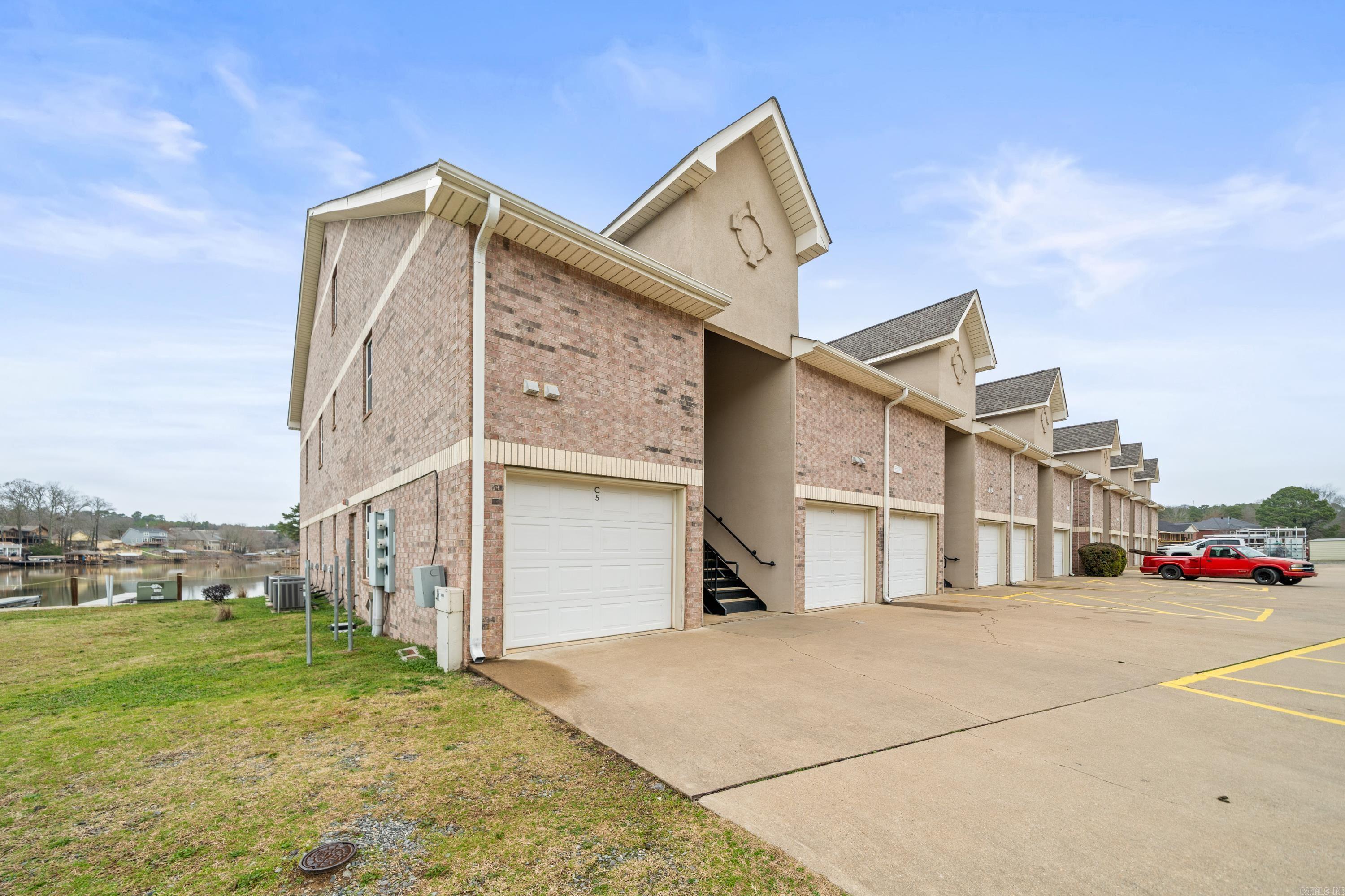 532  Grand Point  Hot Springs, AR