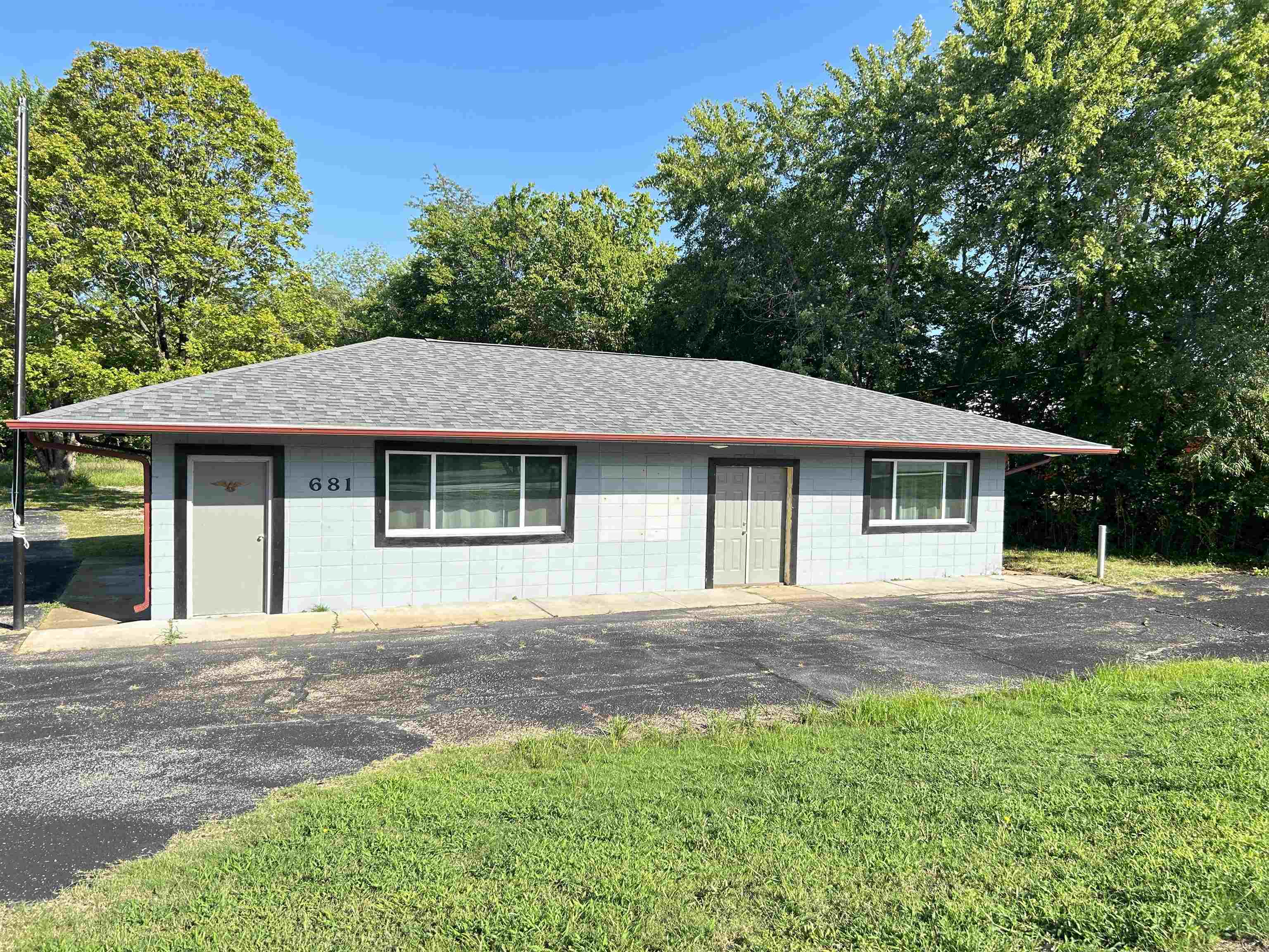 681  Ash Flat  Ash Flat, AR