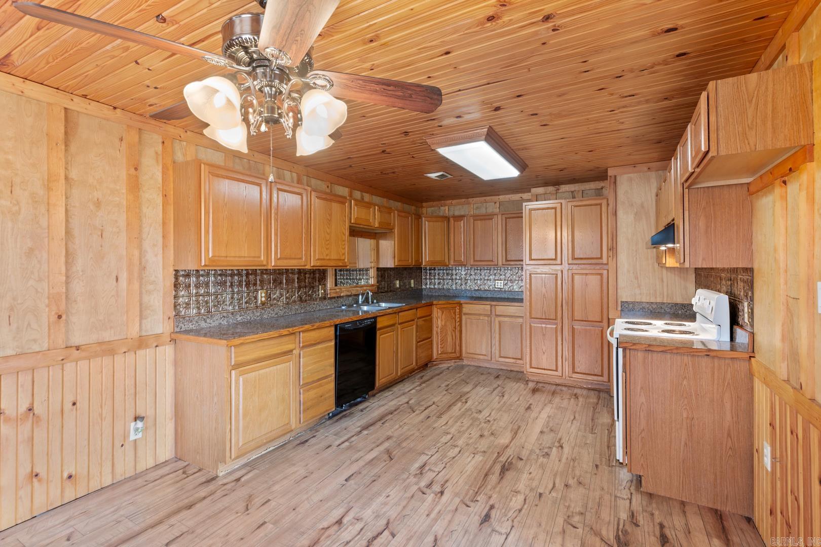 76 E 2nd Street  Waldron, AR