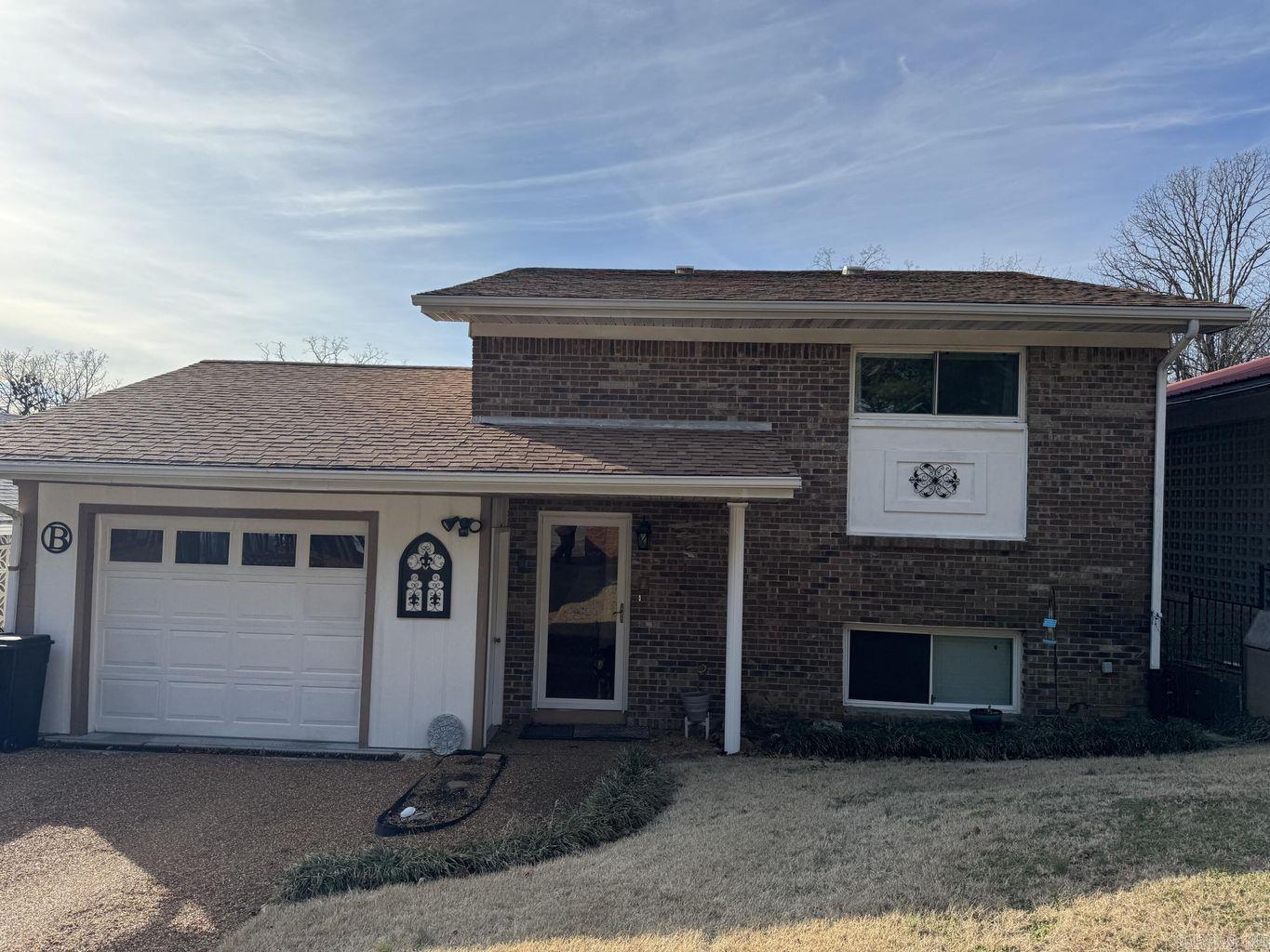 211 S Nightingale  Horseshoe Bend, AR