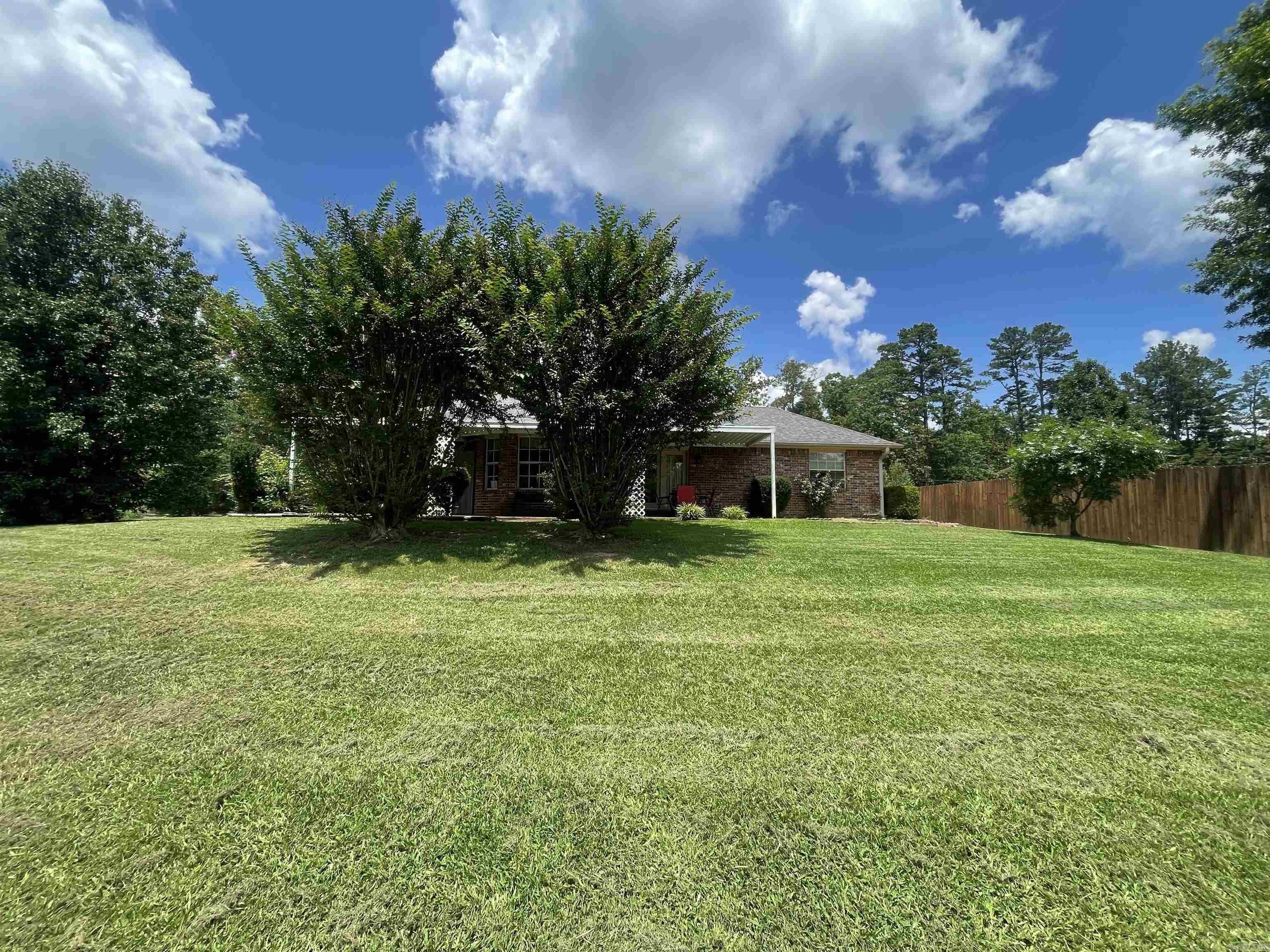 201 W Bullion Mena, AR 71953