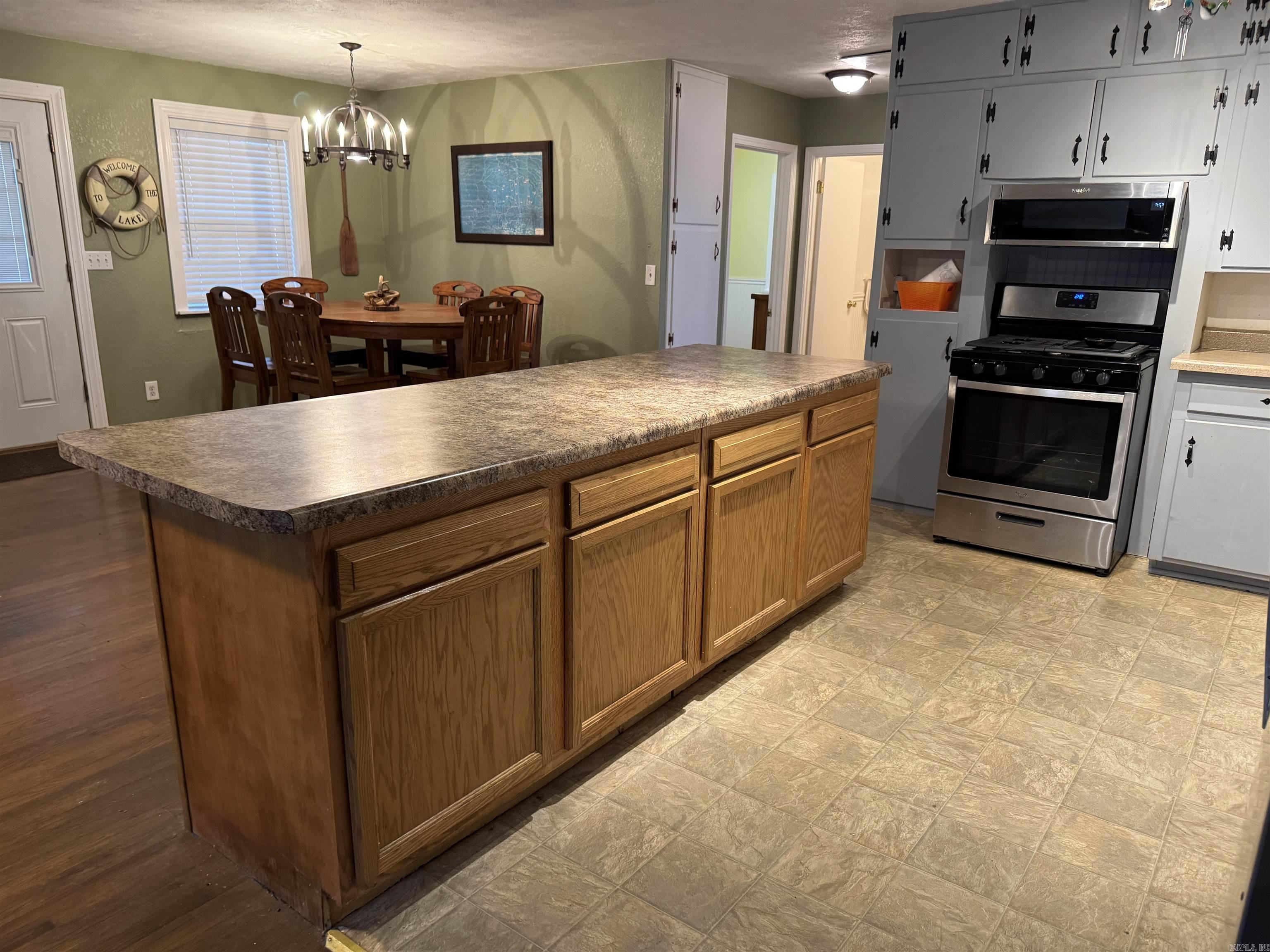 20725  Horseshoe Bend RD  Lead Hill, AR
