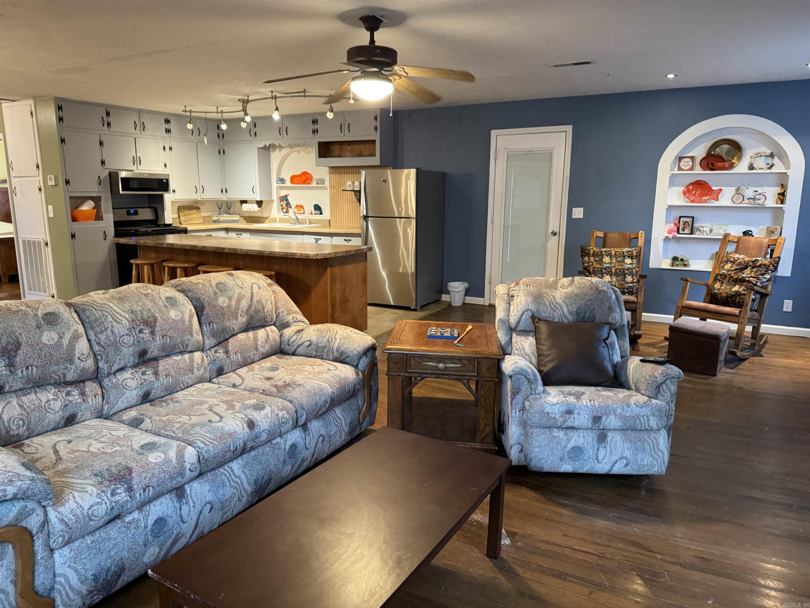 20725  Horseshoe Bend RD  Lead Hill, AR