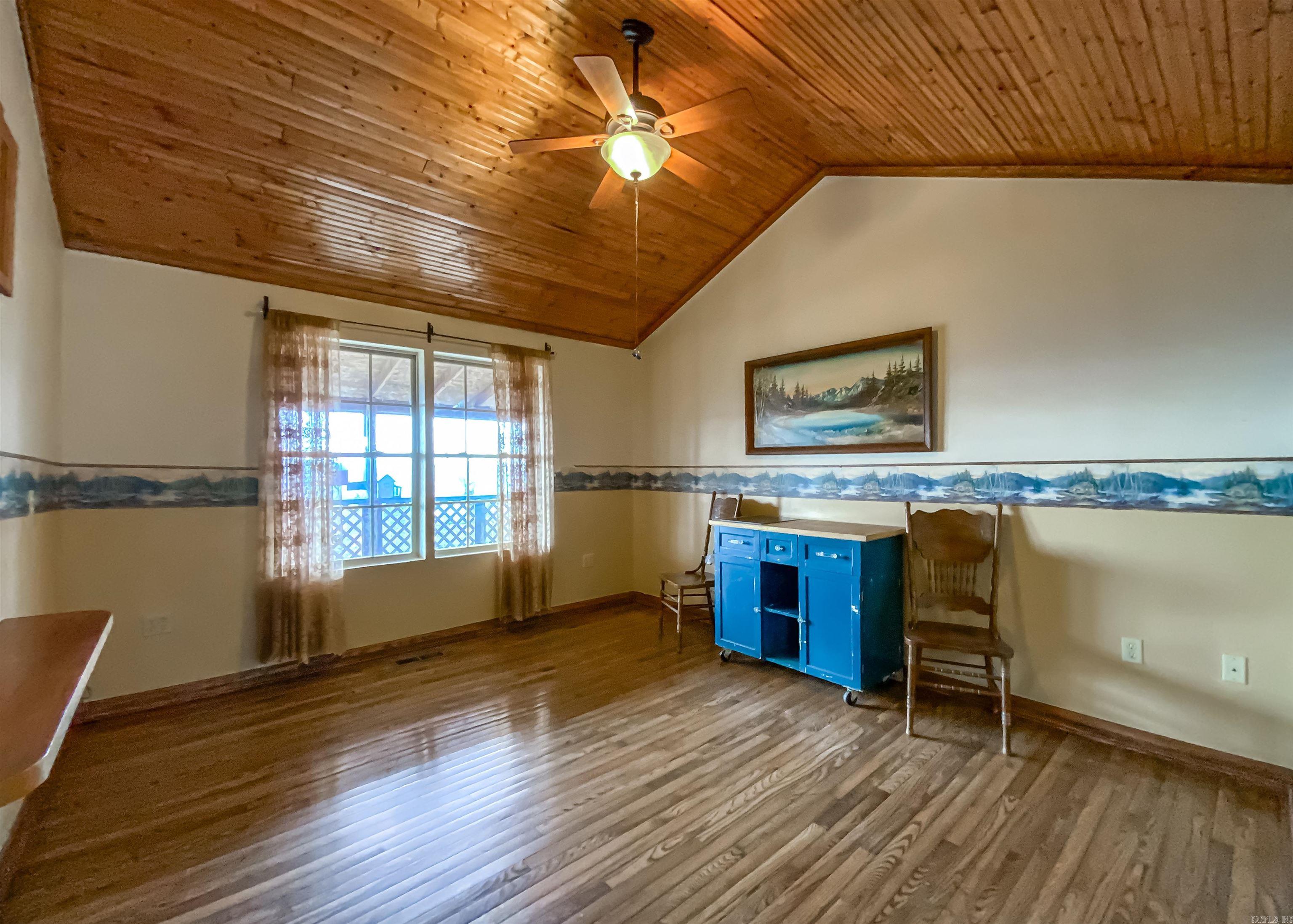 259  MC 3063  Yellville, AR
