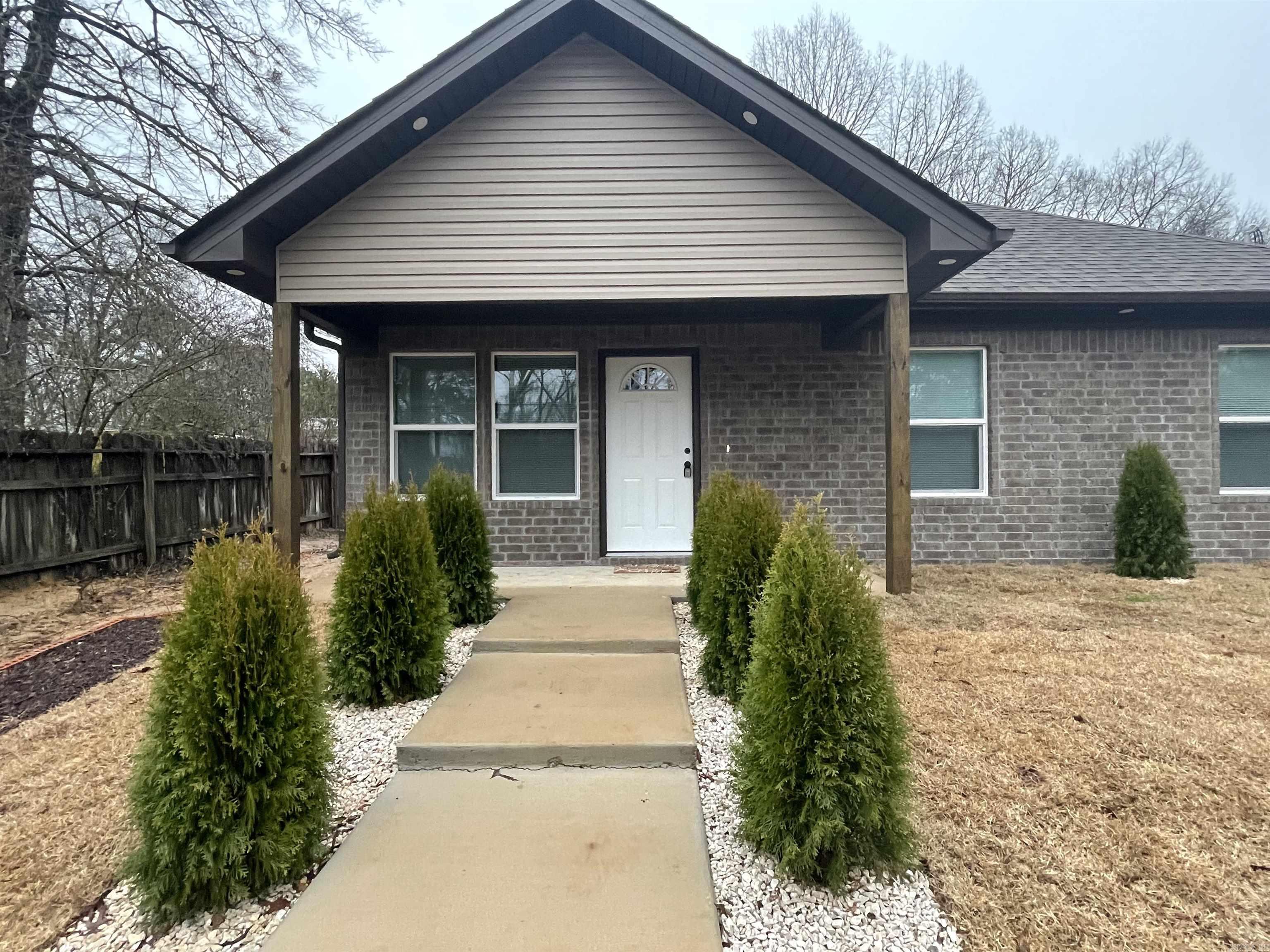 21214  Rich  Little Rock, AR