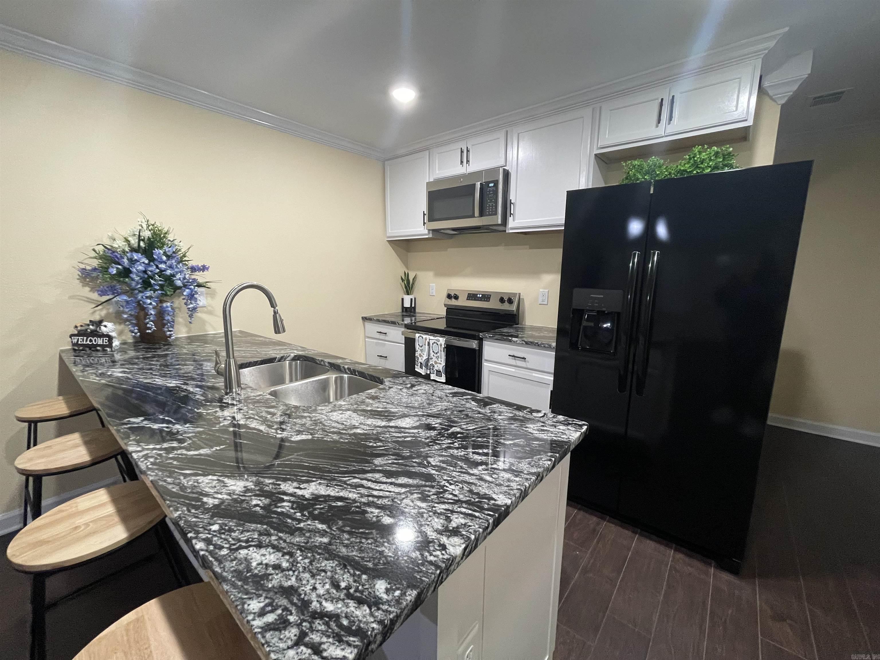 21214  Rich  Little Rock, AR