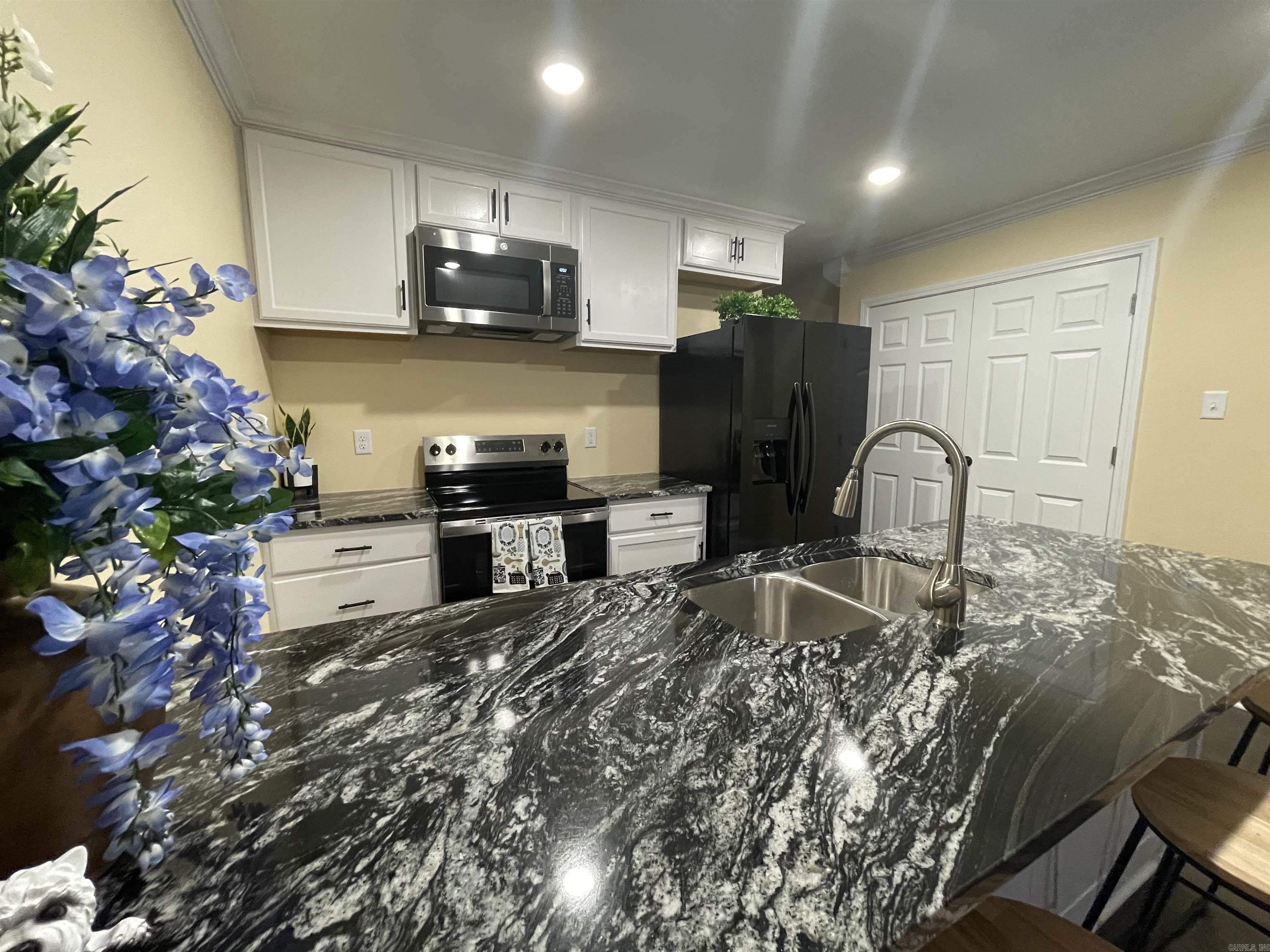 21214  Rich  Little Rock, AR
