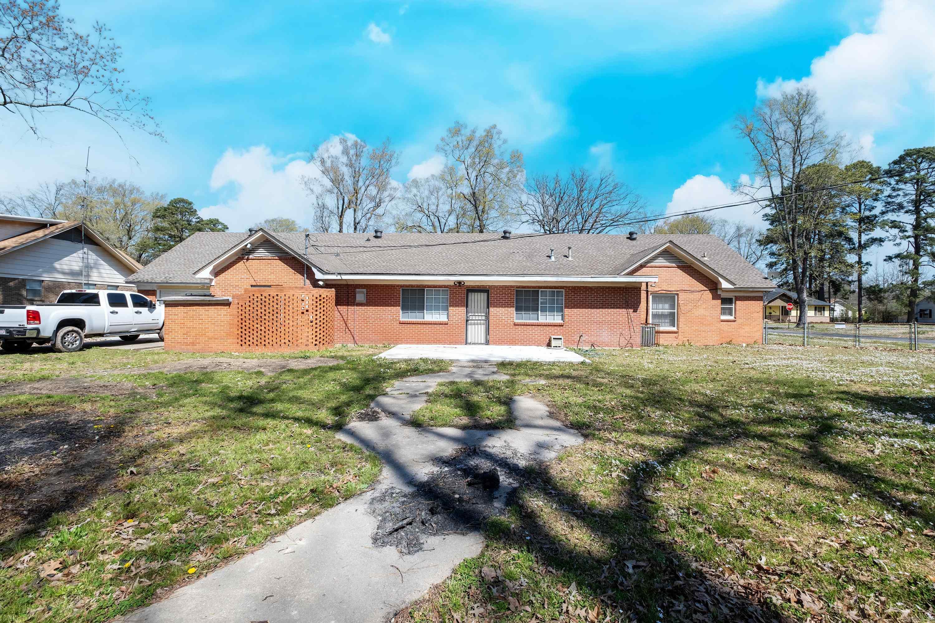 1400 W 33rd  Pine Bluff, AR