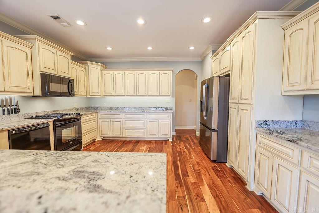 420 Augusta Dr