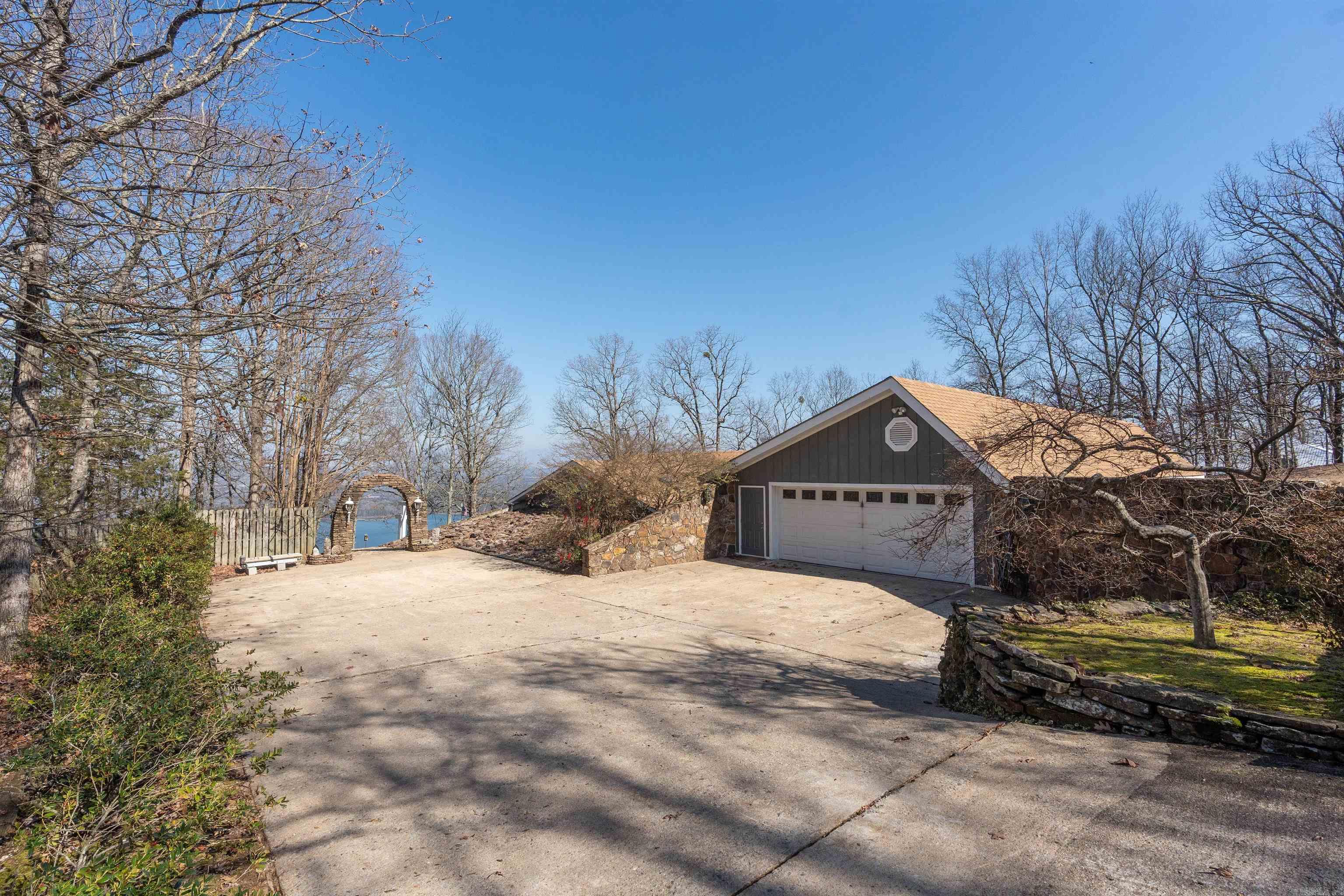 2175  Diamond Bluff Road  Quitman, AR