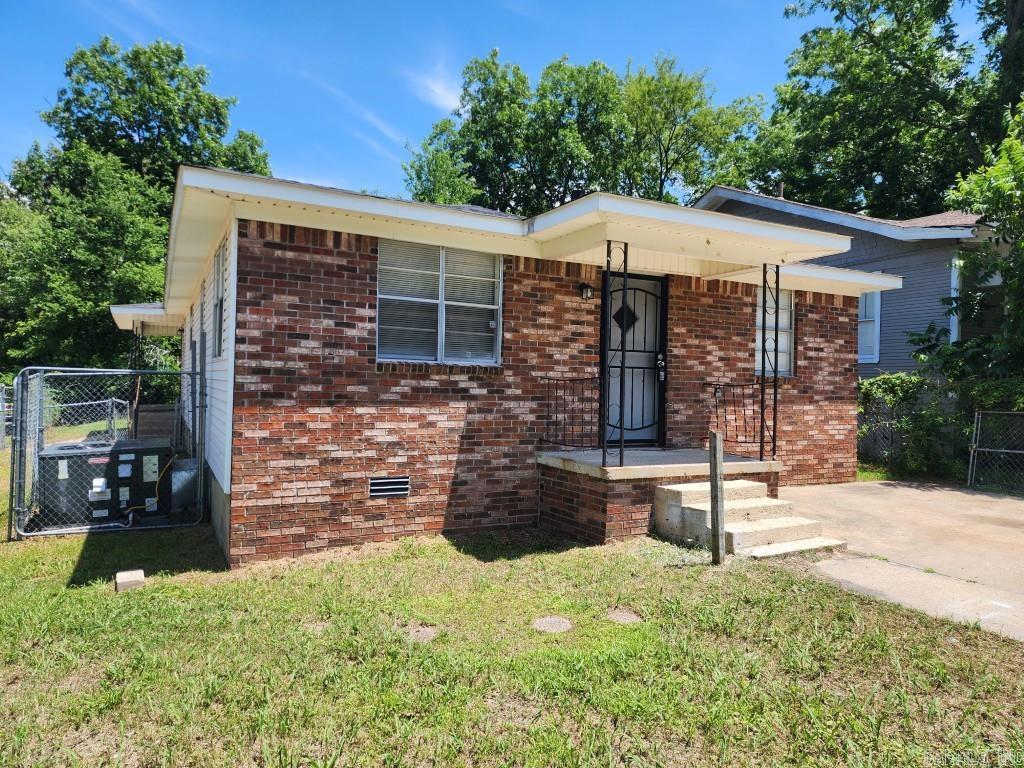 1501  Bishop Warren  Little Rock, AR