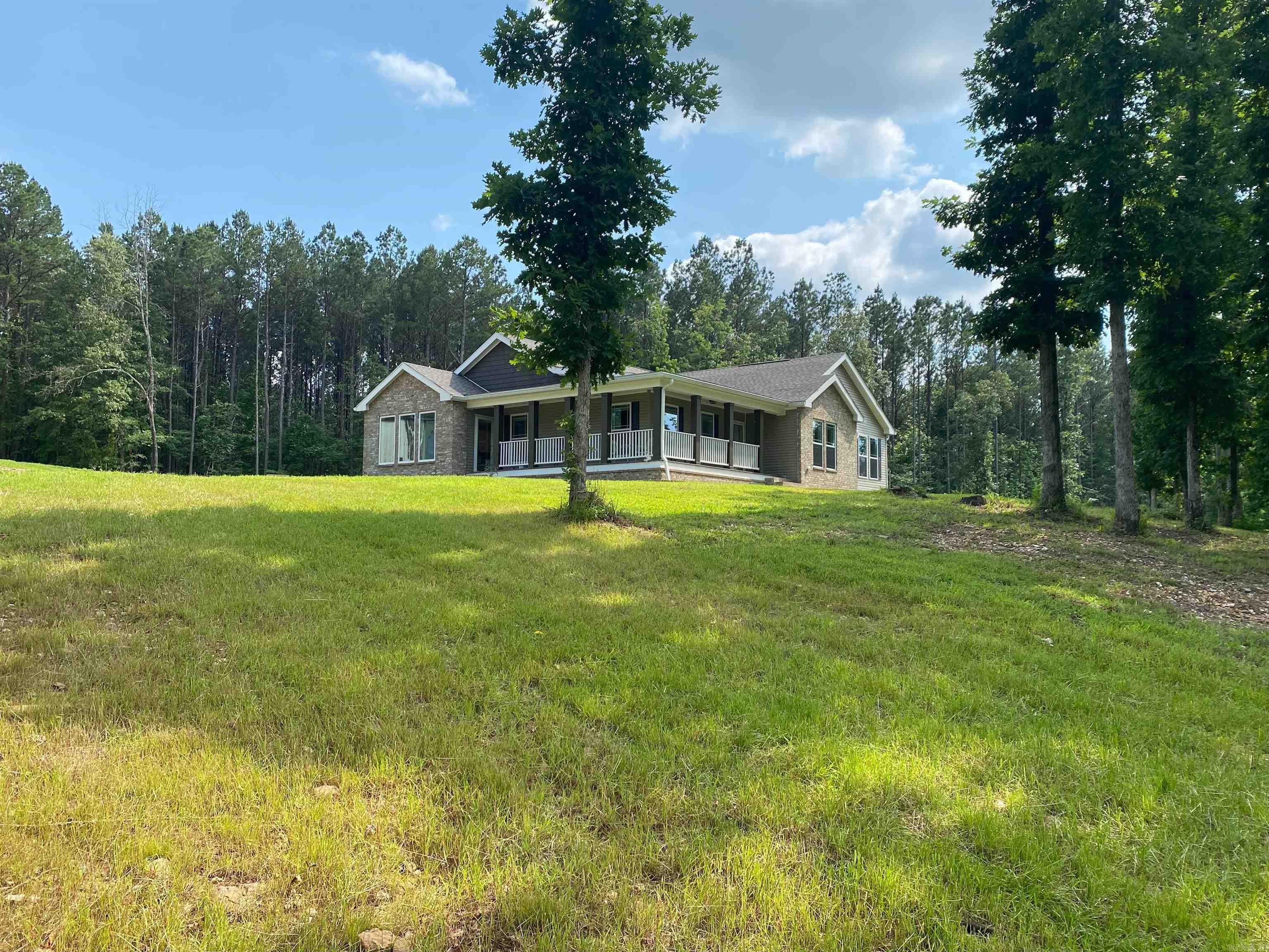 587  Owley  Mount Ida, AR