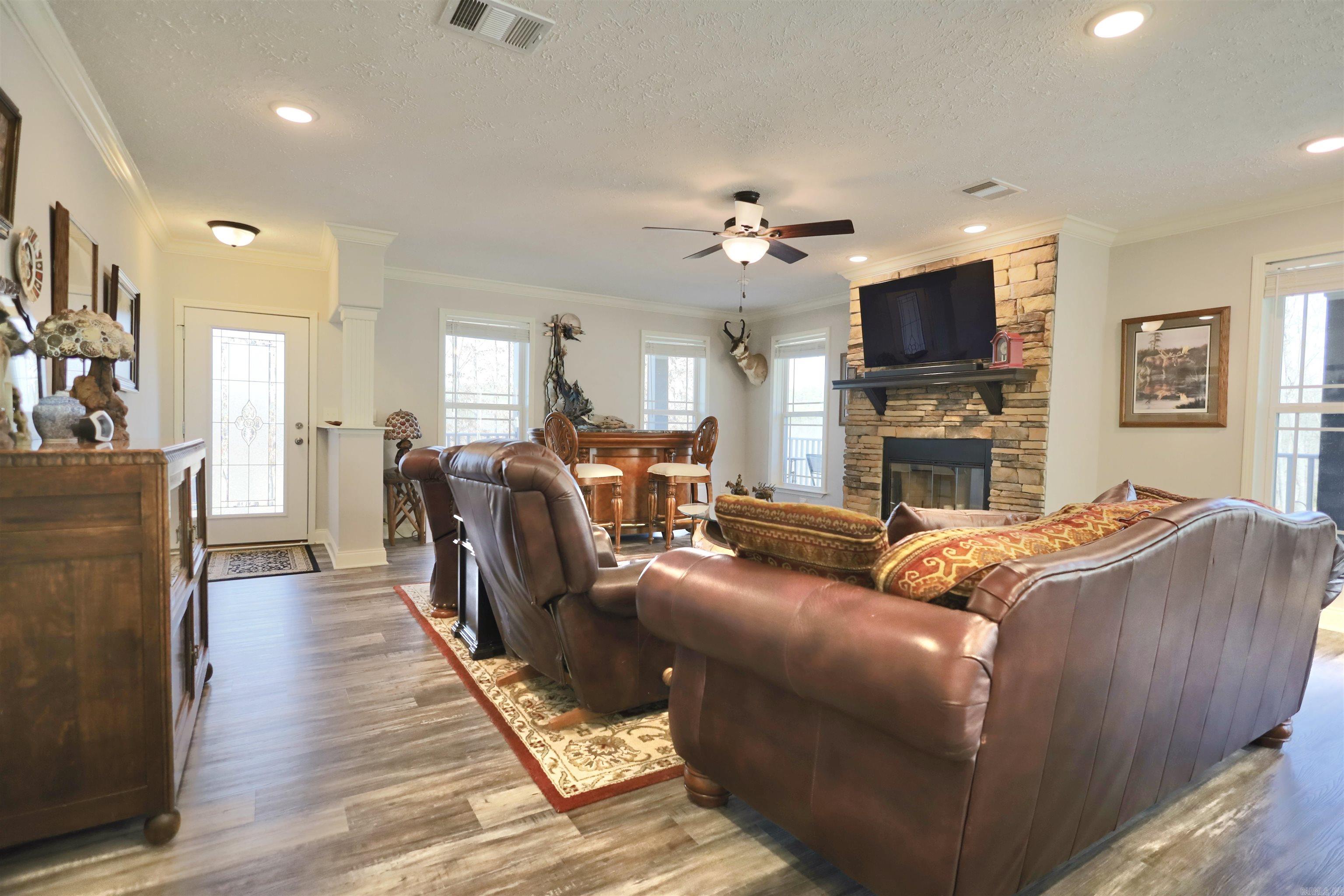 587  Owley  Mount Ida, AR