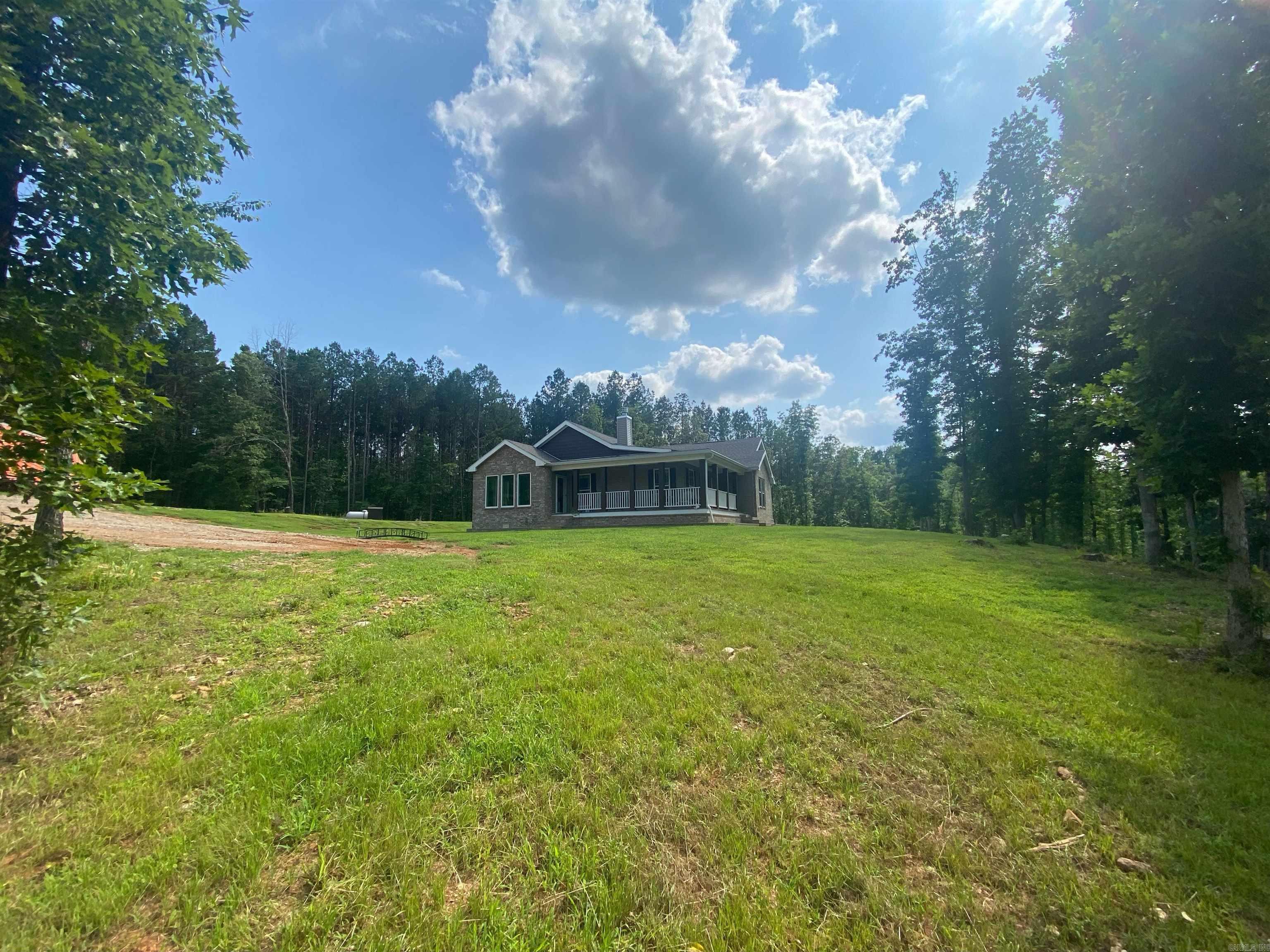 587  Owley  Mount Ida, AR