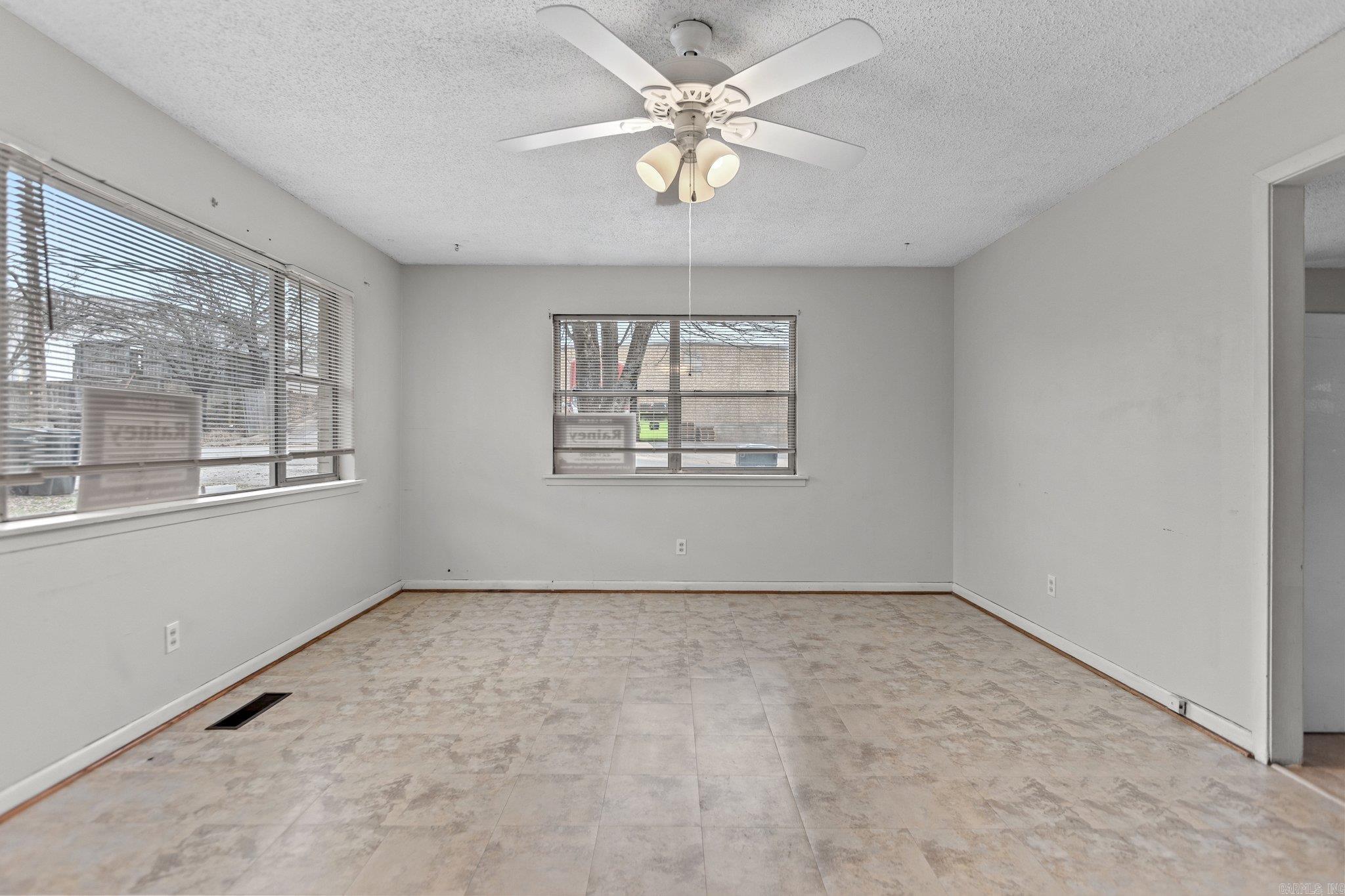 7305  Kentucky  Little Rock, AR