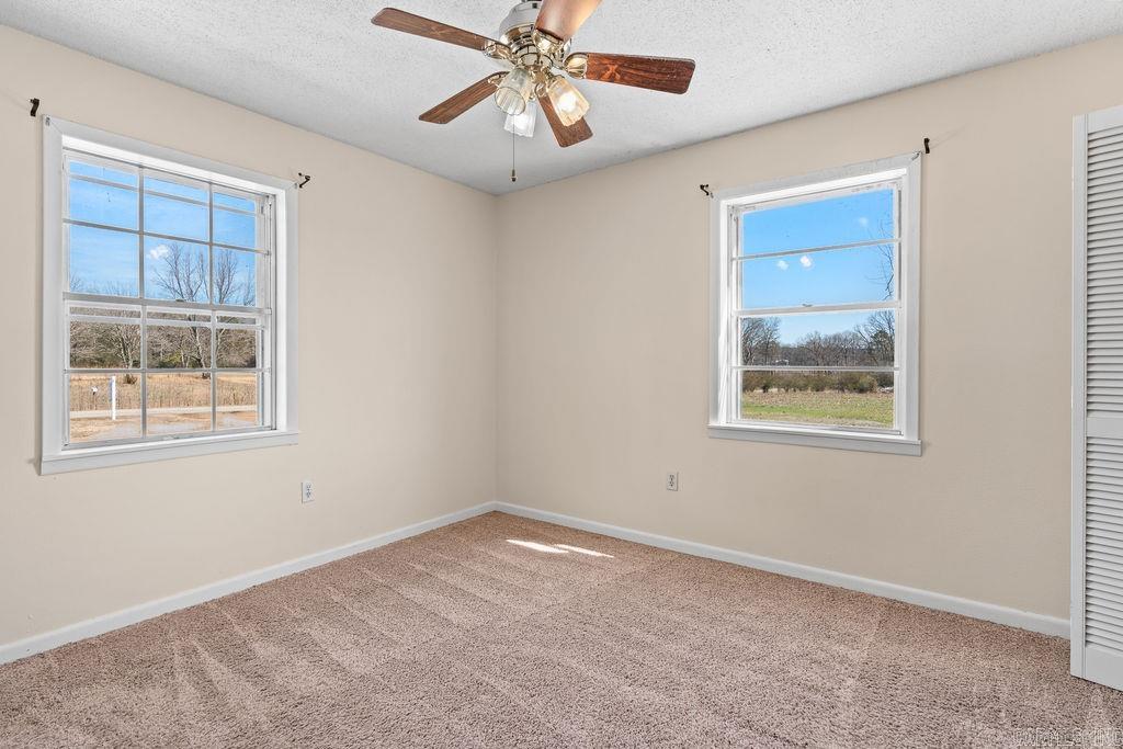 1053 W Gum Log Road  Russellville, AR