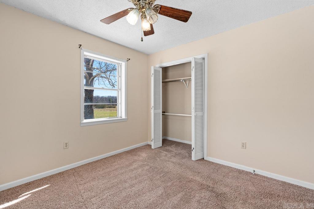 1053 W Gum Log Road  Russellville, AR