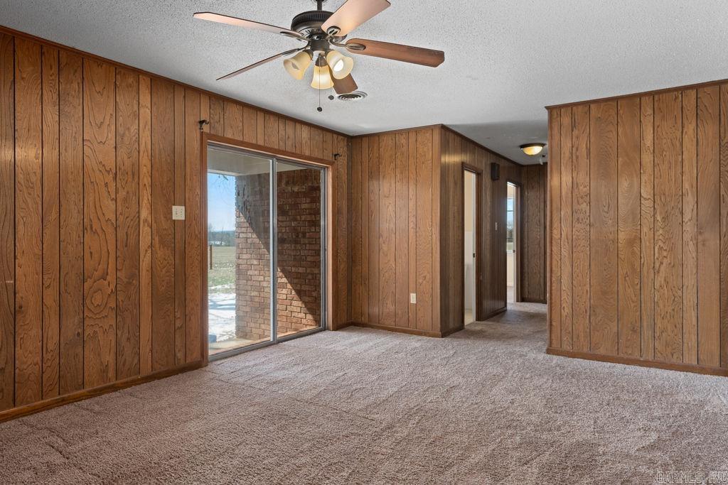 1053 W Gum Log Road  Russellville, AR