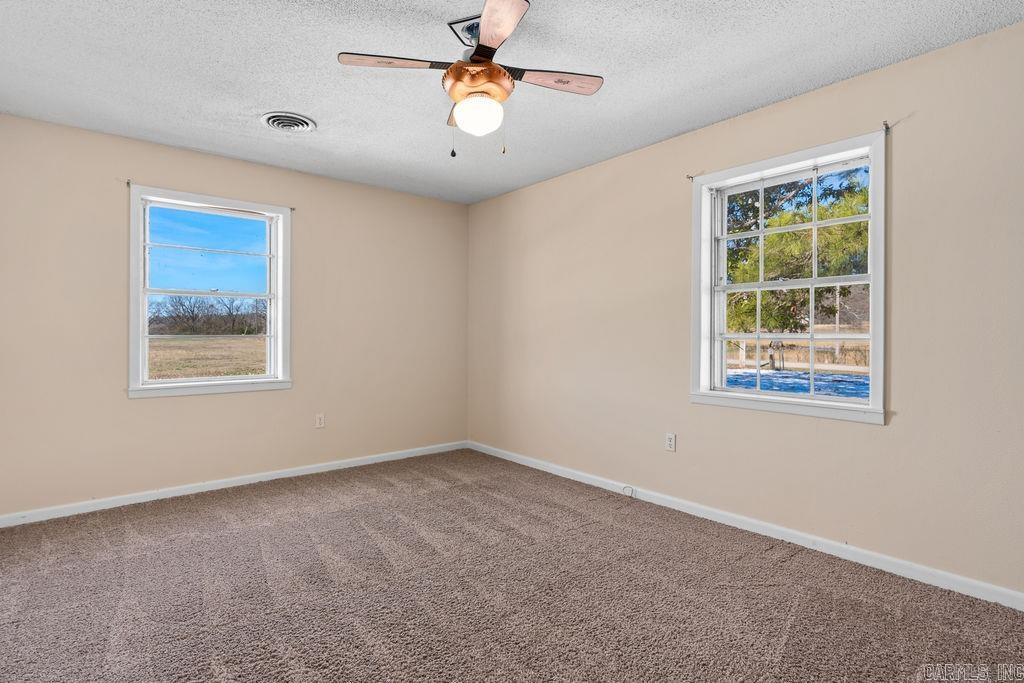 1053 W Gum Log Road  Russellville, AR