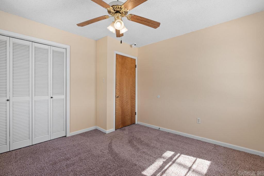 1053 W Gum Log Road  Russellville, AR