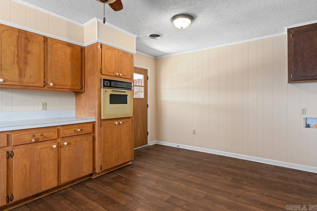 1053 W Gum Log Road  Russellville, AR