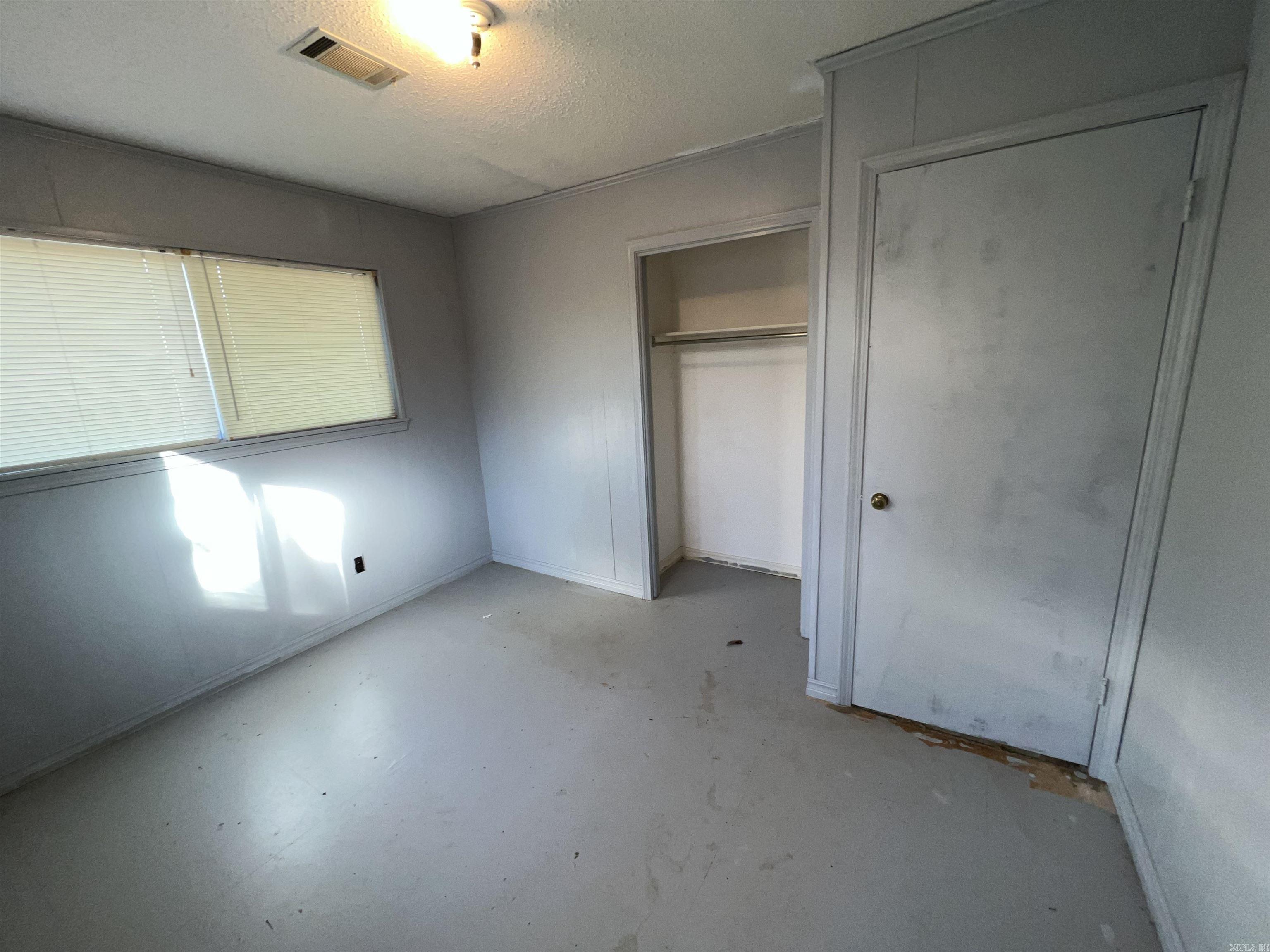 213  Riverview  Fairfield Bay, AR