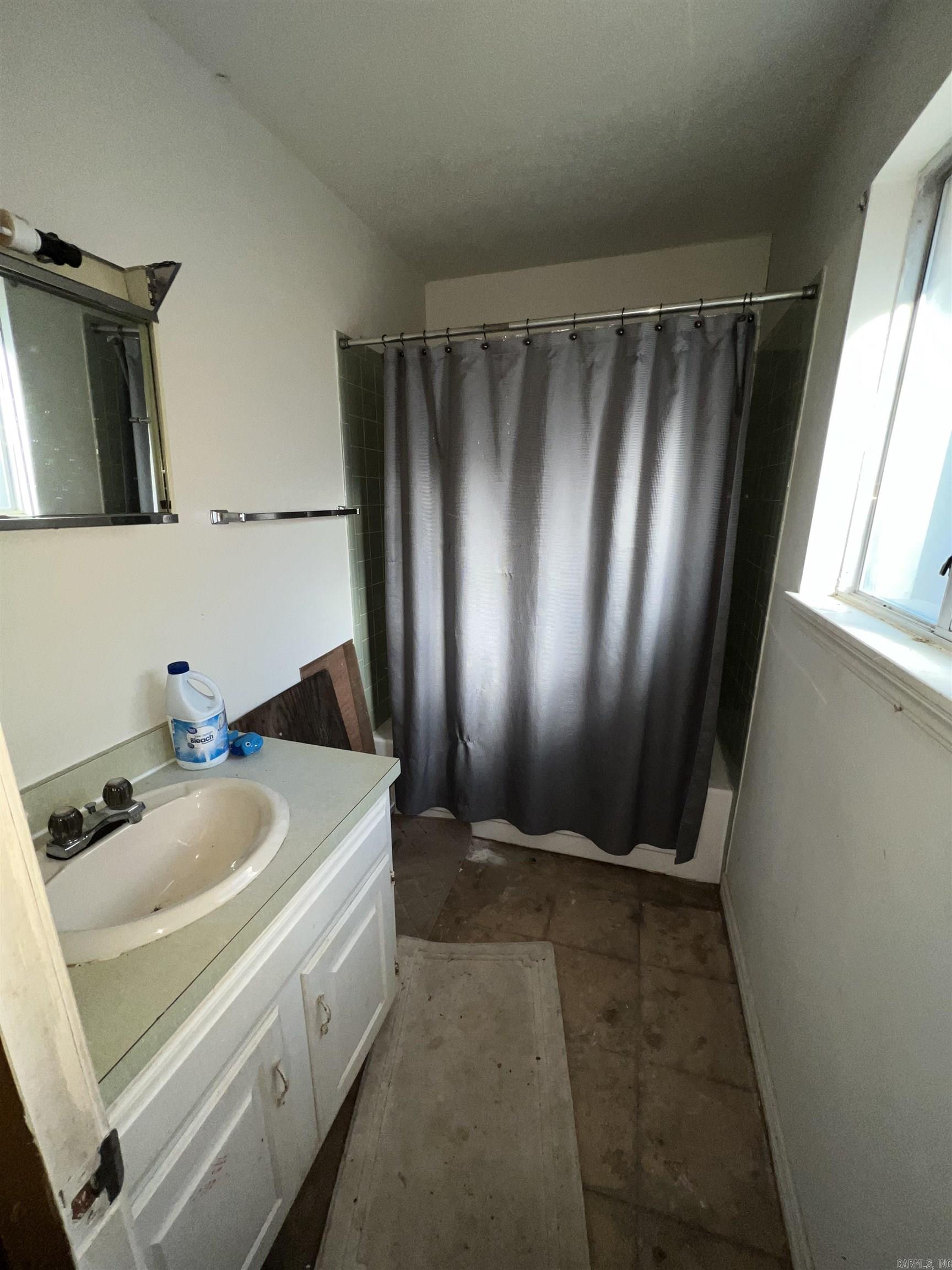 213  Riverview  Fairfield Bay, AR