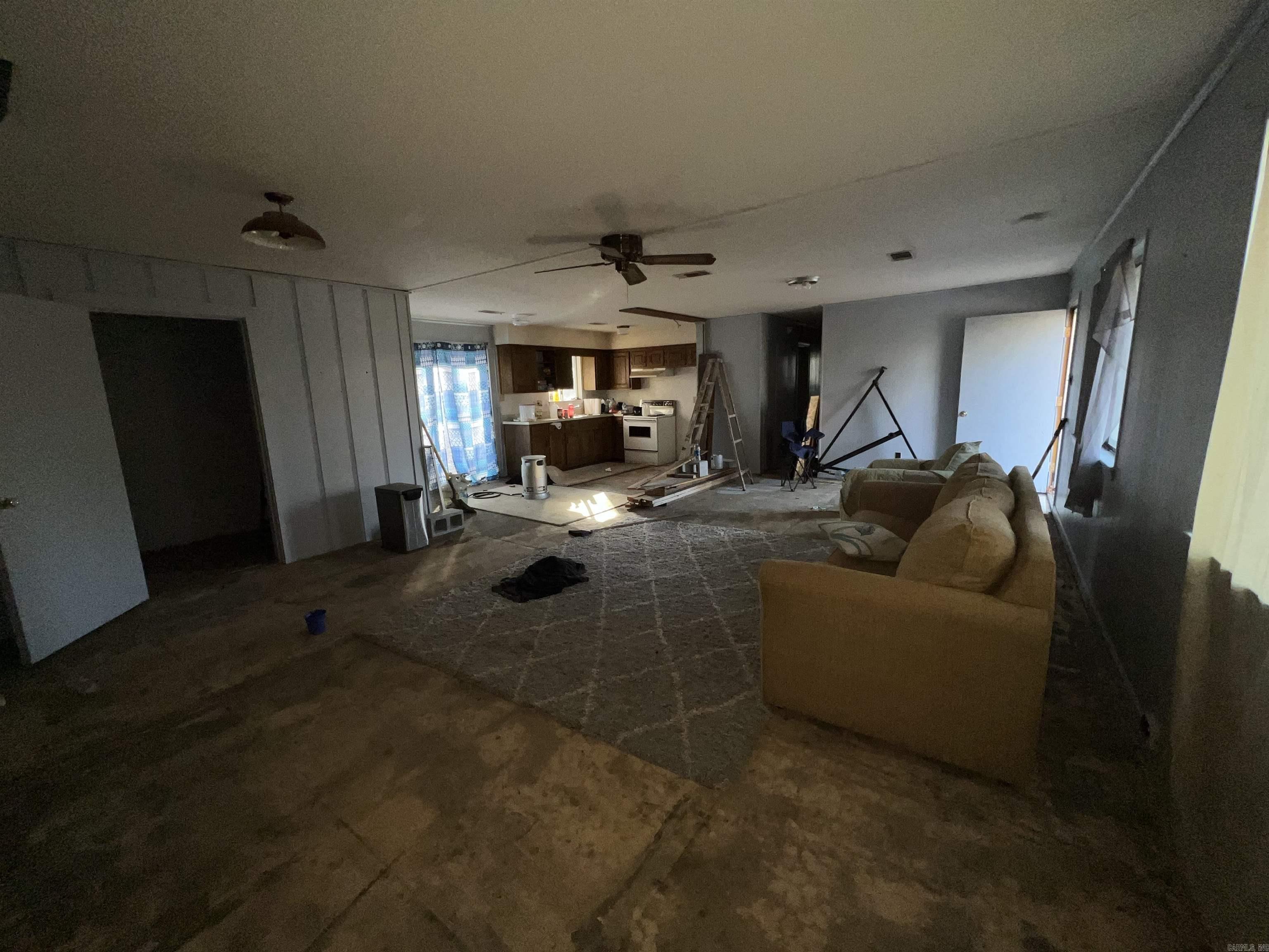213  Riverview  Fairfield Bay, AR