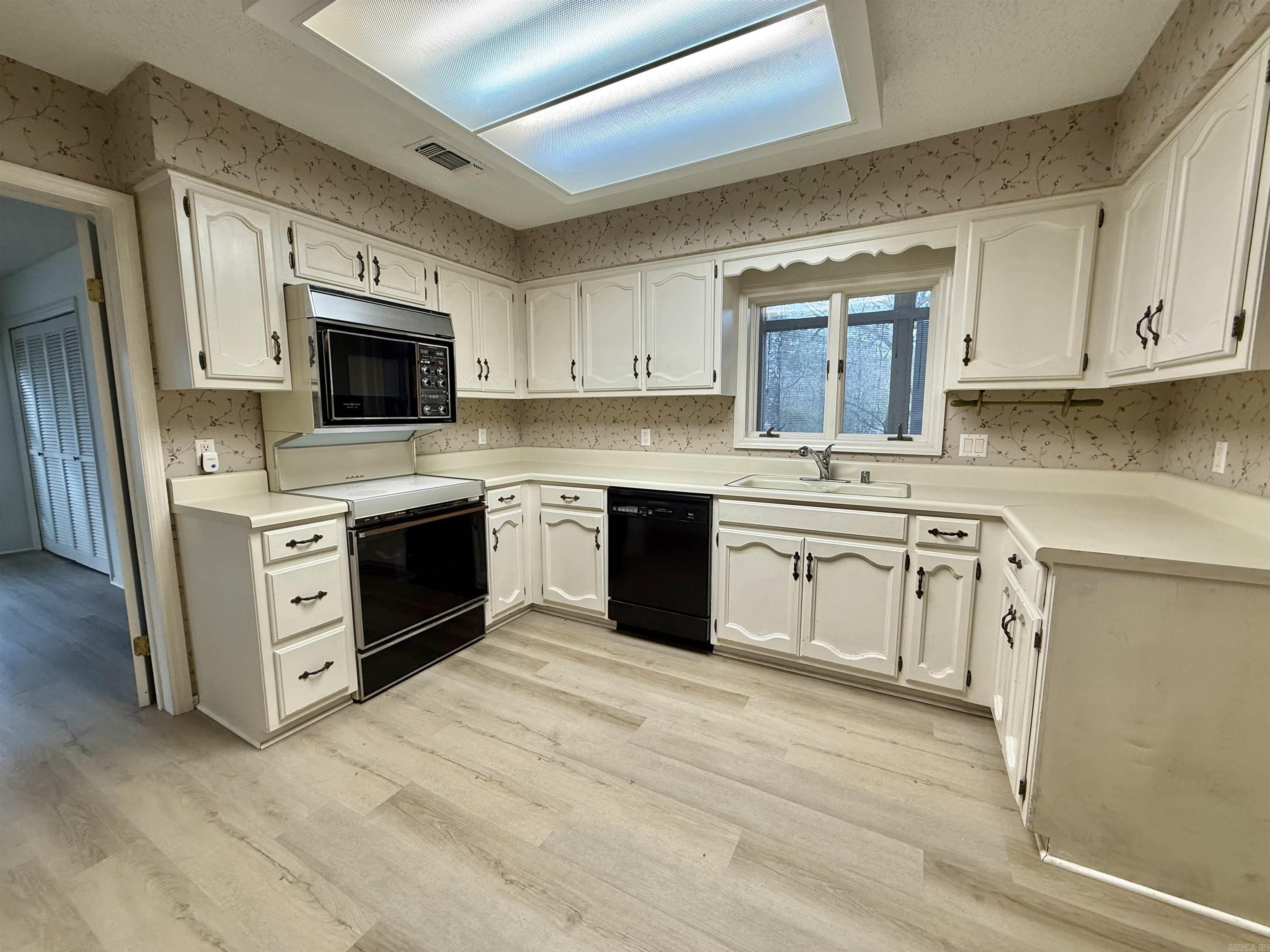 3 Conejo Lane Hot Springs Village, AR 71901