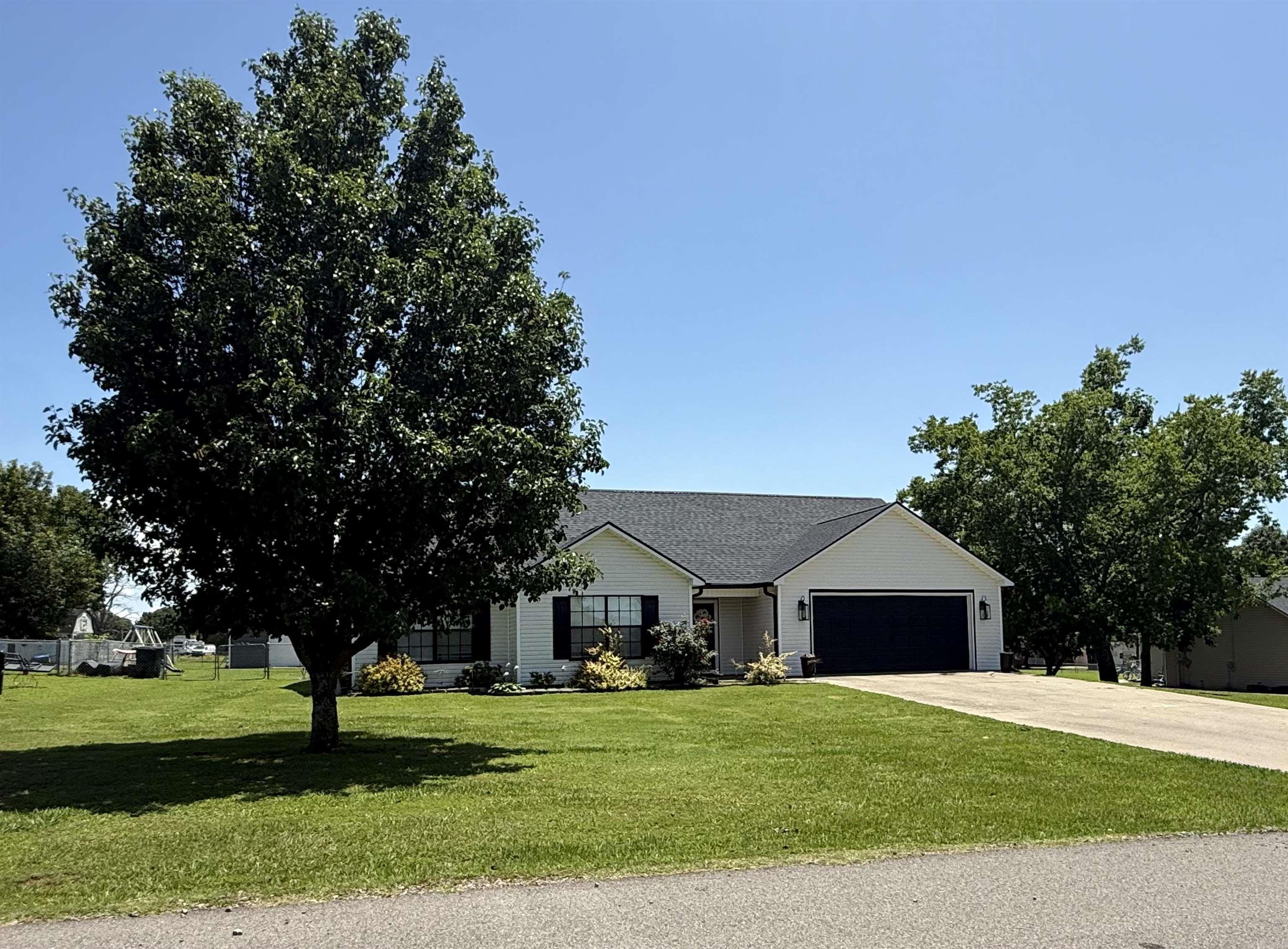 2914 Hatties Lane