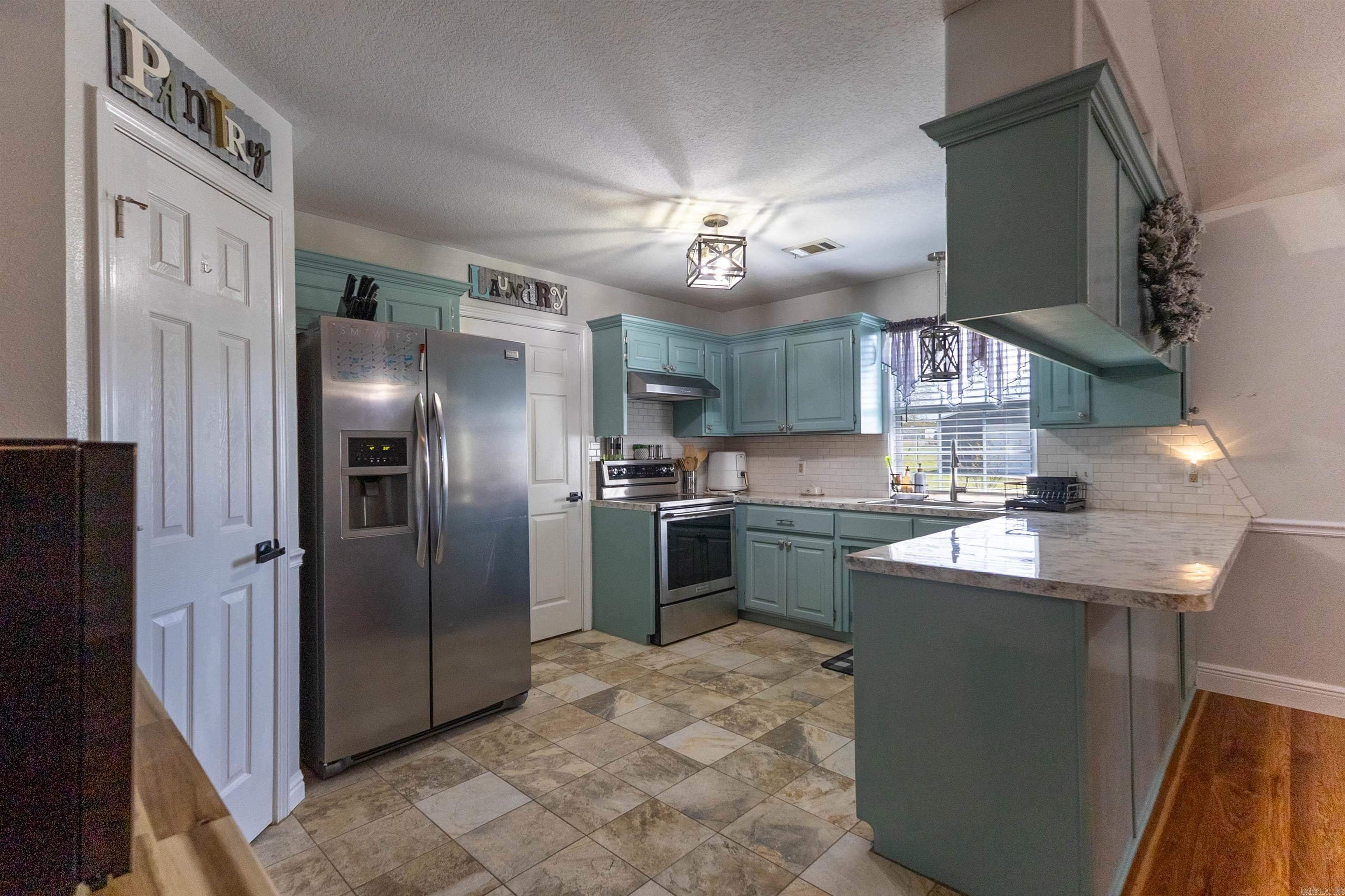 2914  Hatties Lane  Ozark, AR