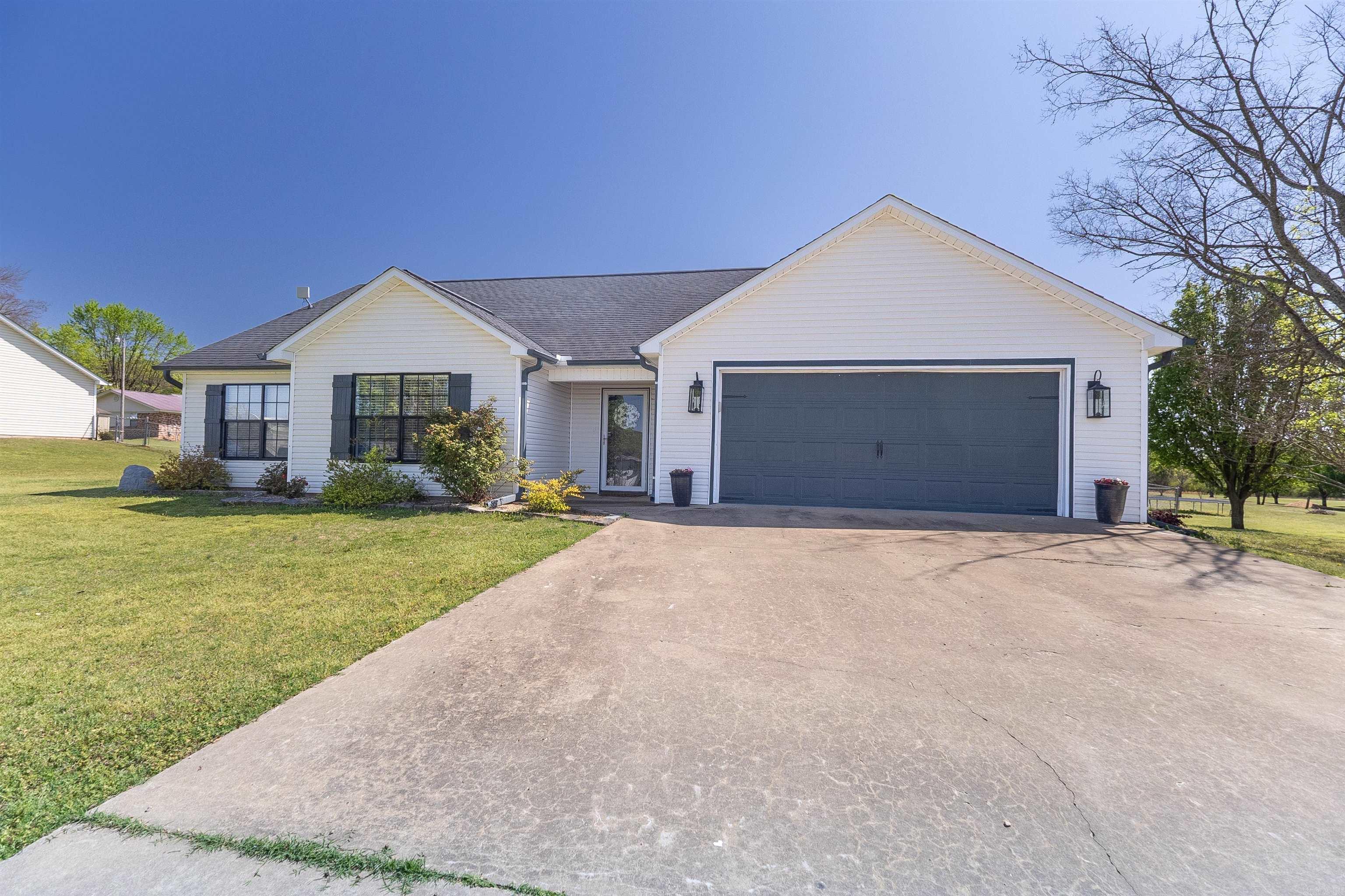 2914  Hatties Lane  Ozark, AR