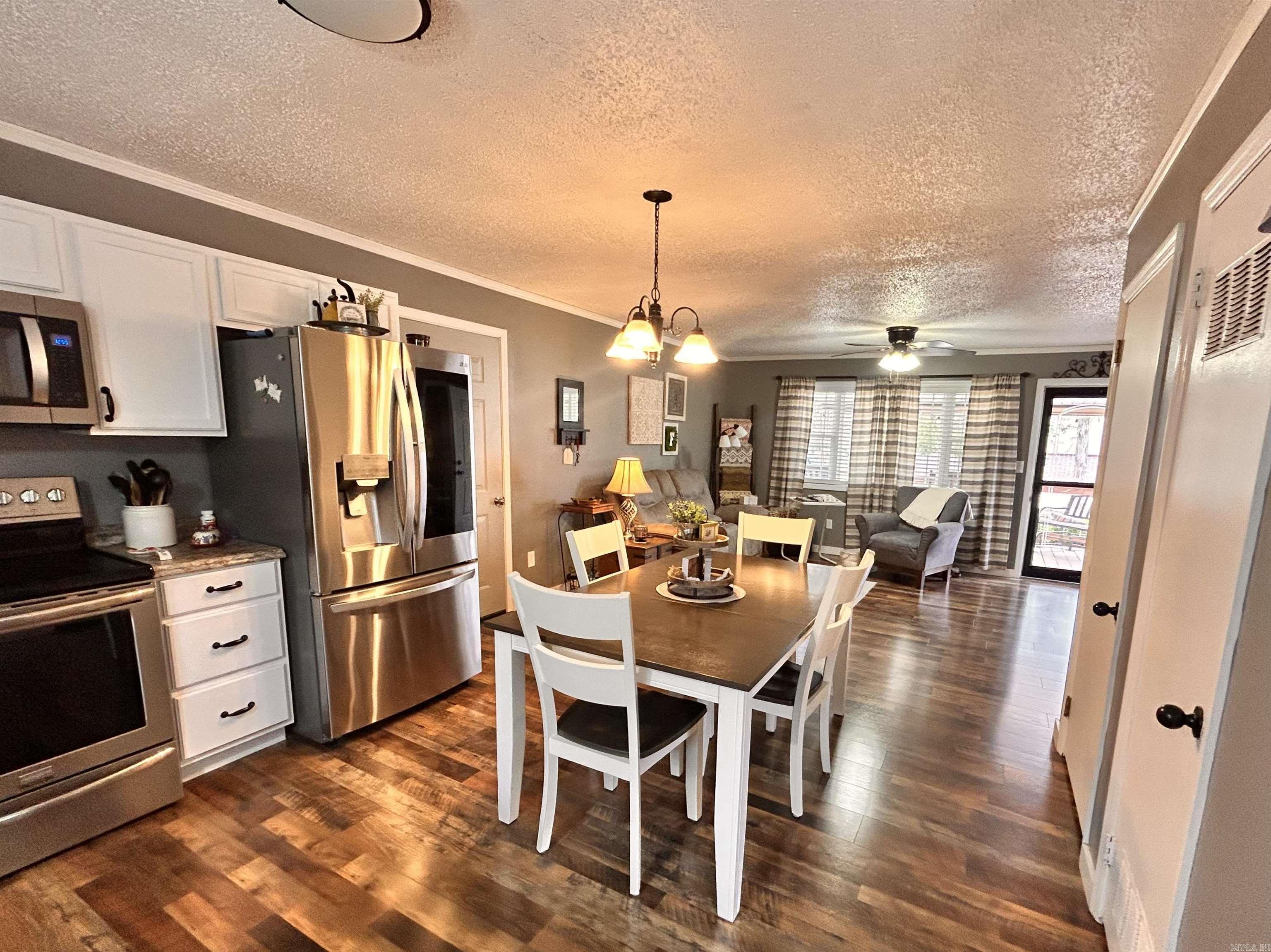 1511 N Broadway St  Heber Springs, AR